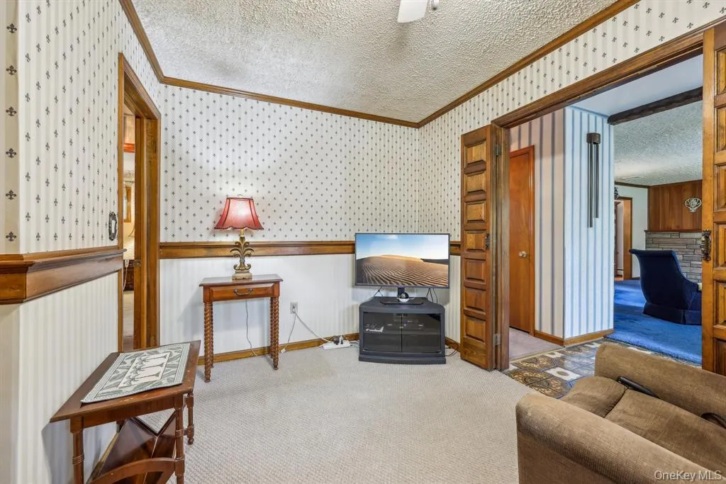 57 Edgewood Drive, Woodbury, NY, 3 Bedrooms Bedrooms, 7 Rooms Rooms,2 BathroomsBathrooms,Residential Lease,For Rent,Edgewood,0,1035172 57 Edgewood Drive, Woodbury, NY, 3 Bedrooms Bedrooms, 7 Rooms Rooms,2 BathroomsBathrooms,Residential Lease,For Rent,Edgewood,0,1035172
