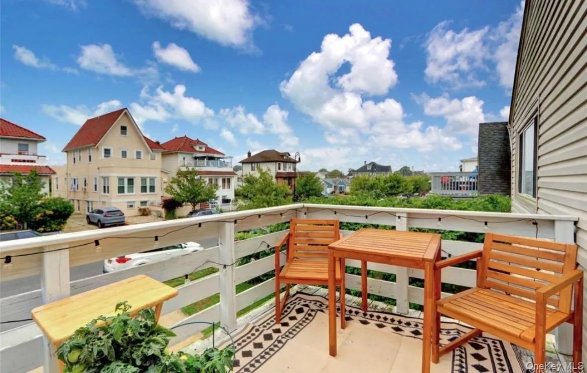 220 Chester Street, Long Beach, NY, 3 Bedrooms Bedrooms, 8 Rooms Rooms,1 BathroomBathrooms,Residential Lease,For Rent,Chester,0,1035176 220 Chester Street, Long Beach, NY, 3 Bedrooms Bedrooms, 8 Rooms Rooms,1 BathroomBathrooms,Residential Lease,For Rent,Chester,0,1035176