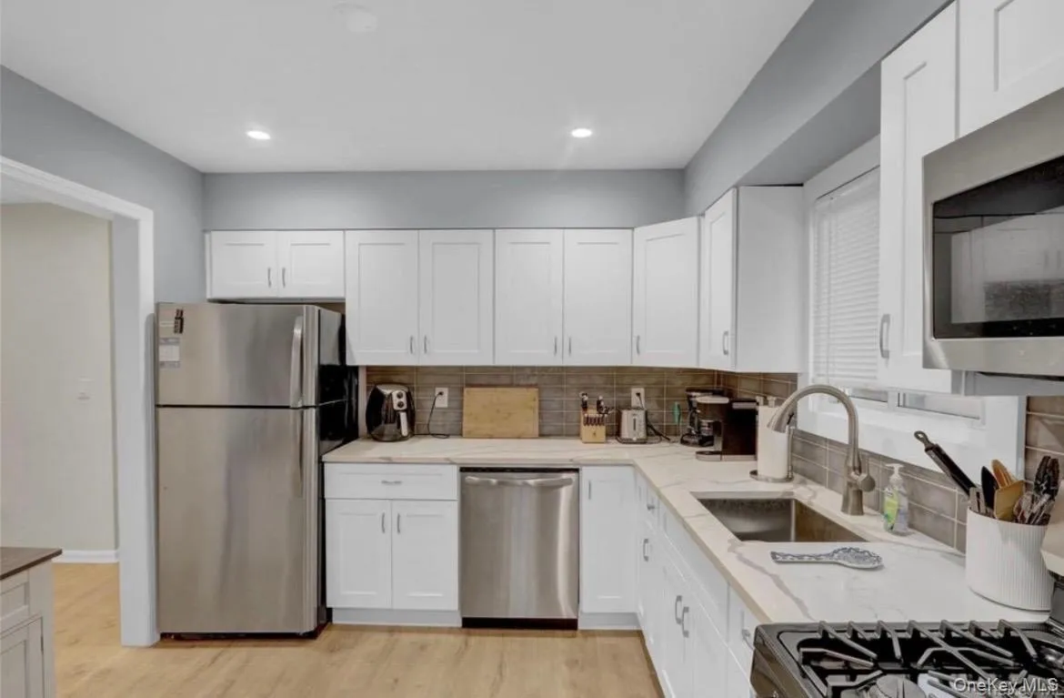 220 Chester Street, Long Beach, NY, 3 Bedrooms Bedrooms, 8 Rooms Rooms,1 BathroomBathrooms,Residential Lease,For Rent,Chester,0,1035176 220 Chester Street, Long Beach, NY, 3 Bedrooms Bedrooms, 8 Rooms Rooms,1 BathroomBathrooms,Residential Lease,For Rent,Chester,0,1035176