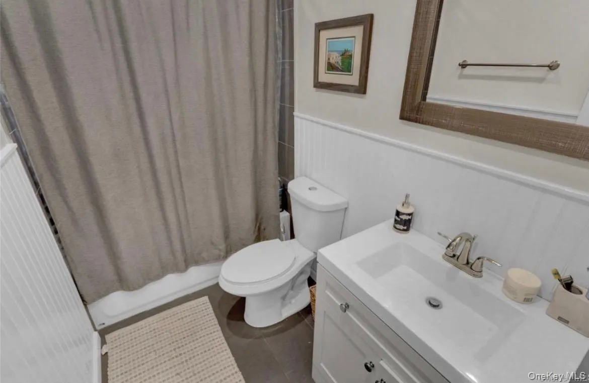 220 Chester Street, Long Beach, NY, 3 Bedrooms Bedrooms, 8 Rooms Rooms,1 BathroomBathrooms,Residential Lease,For Rent,Chester,0,1035176 220 Chester Street, Long Beach, NY, 3 Bedrooms Bedrooms, 8 Rooms Rooms,1 BathroomBathrooms,Residential Lease,For Rent,Chester,0,1035176