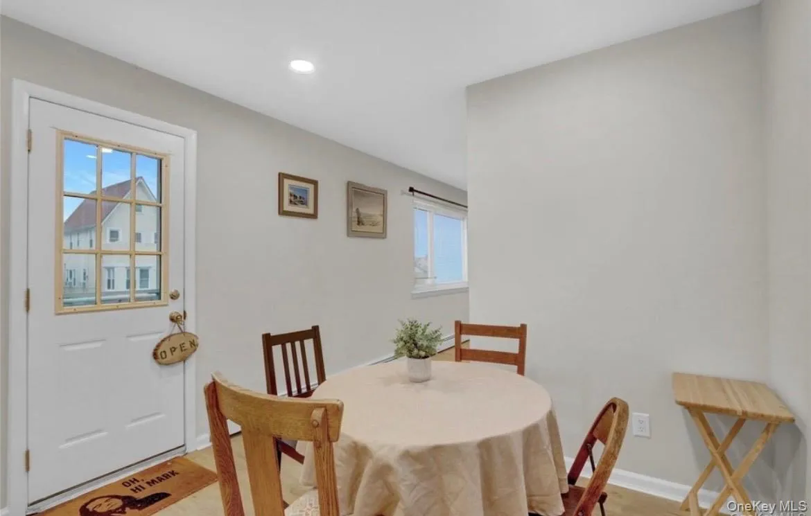220 Chester Street, Long Beach, NY, 3 Bedrooms Bedrooms, 8 Rooms Rooms,1 BathroomBathrooms,Residential Lease,For Rent,Chester,0,1035176 220 Chester Street, Long Beach, NY, 3 Bedrooms Bedrooms, 8 Rooms Rooms,1 BathroomBathrooms,Residential Lease,For Rent,Chester,0,1035176