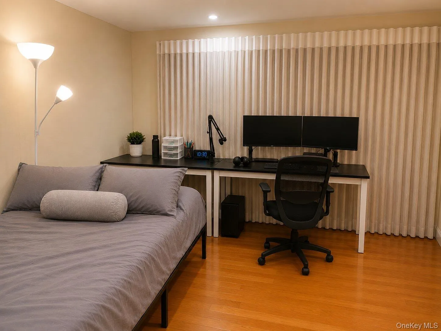 73-63 192nd Street, New York, NY, 4 Bedrooms Bedrooms, 12 Rooms Rooms,3 BathroomsBathrooms,Residential,For Rent,192nd,0,1035178 73-63 192nd Street, New York, NY, 4 Bedrooms Bedrooms, 12 Rooms Rooms,3 BathroomsBathrooms,Residential,For Rent,192nd,0,1035178