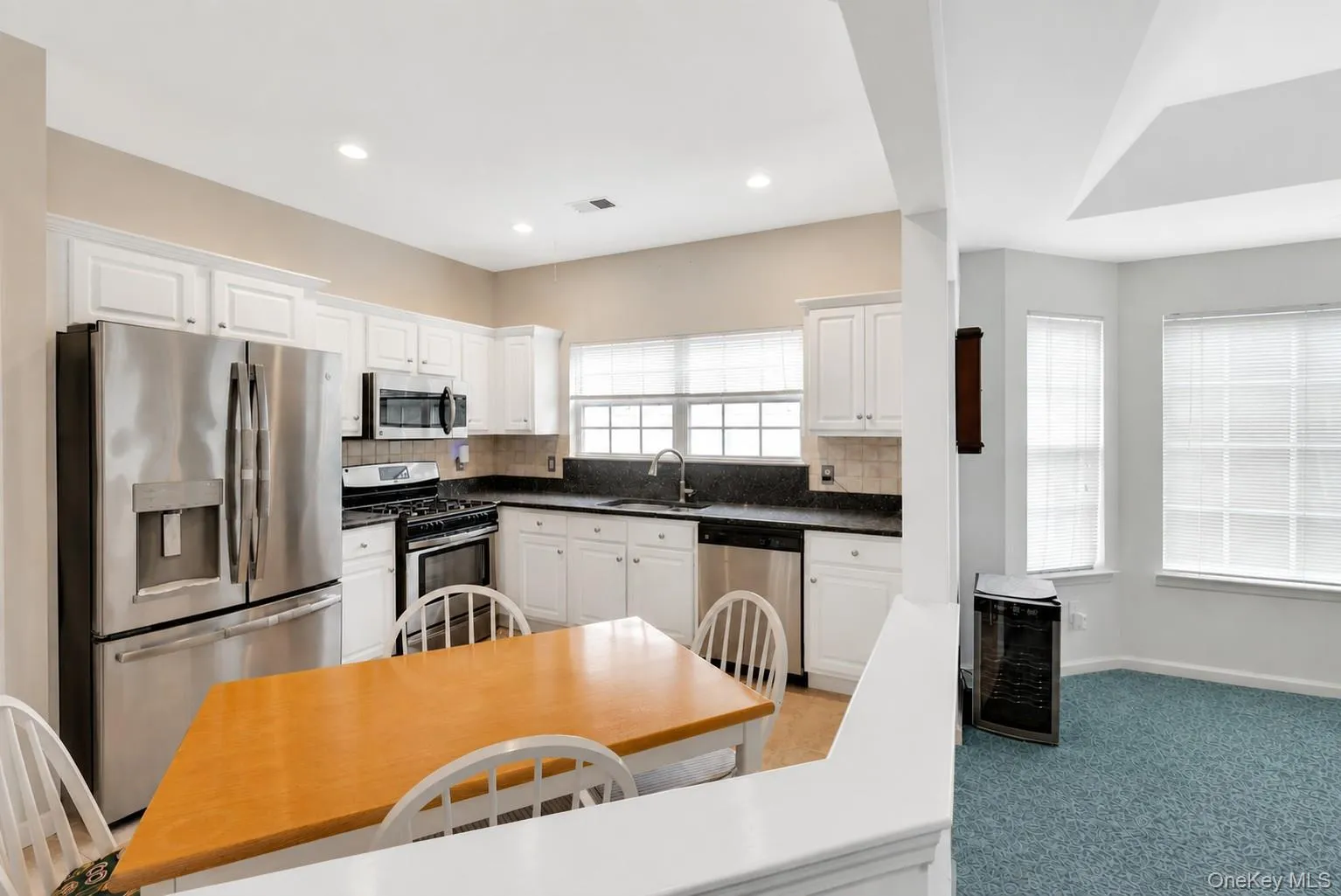 533 Highland Court, Brookhaven, NY, 2 Bedrooms Bedrooms, 6 Rooms Rooms,2 BathroomsBathrooms,Residential,For Rent,Highland,0,1035179 533 Highland Court, Brookhaven, NY, 2 Bedrooms Bedrooms, 6 Rooms Rooms,2 BathroomsBathrooms,Residential,For Rent,Highland,0,1035179