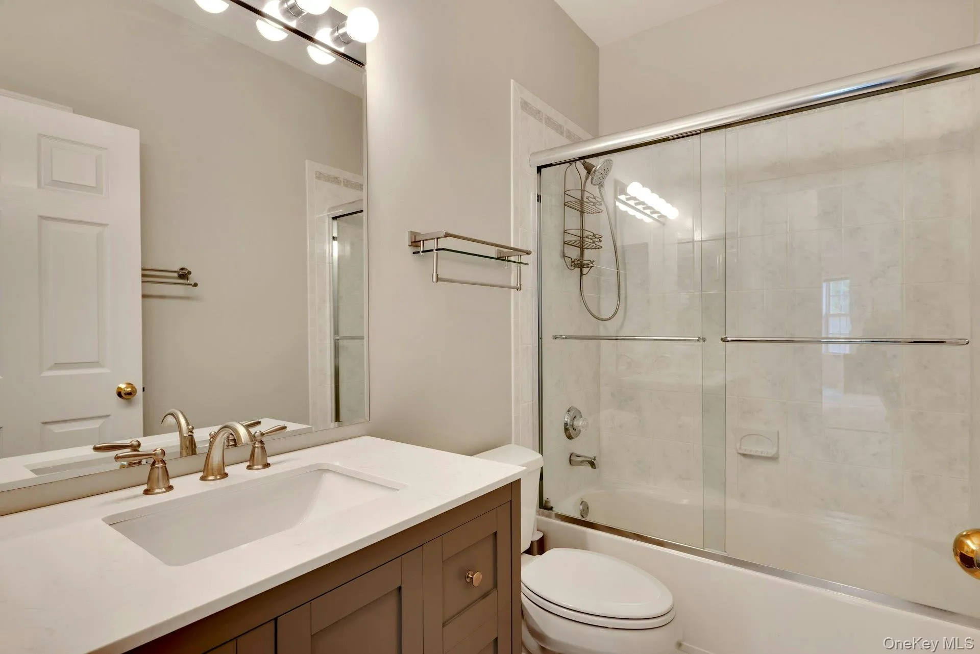 533 Highland Court, Brookhaven, NY, 2 Bedrooms Bedrooms, 6 Rooms Rooms,2 BathroomsBathrooms,Residential,For Rent,Highland,0,1035179 533 Highland Court, Brookhaven, NY, 2 Bedrooms Bedrooms, 6 Rooms Rooms,2 BathroomsBathrooms,Residential,For Rent,Highland,0,1035179