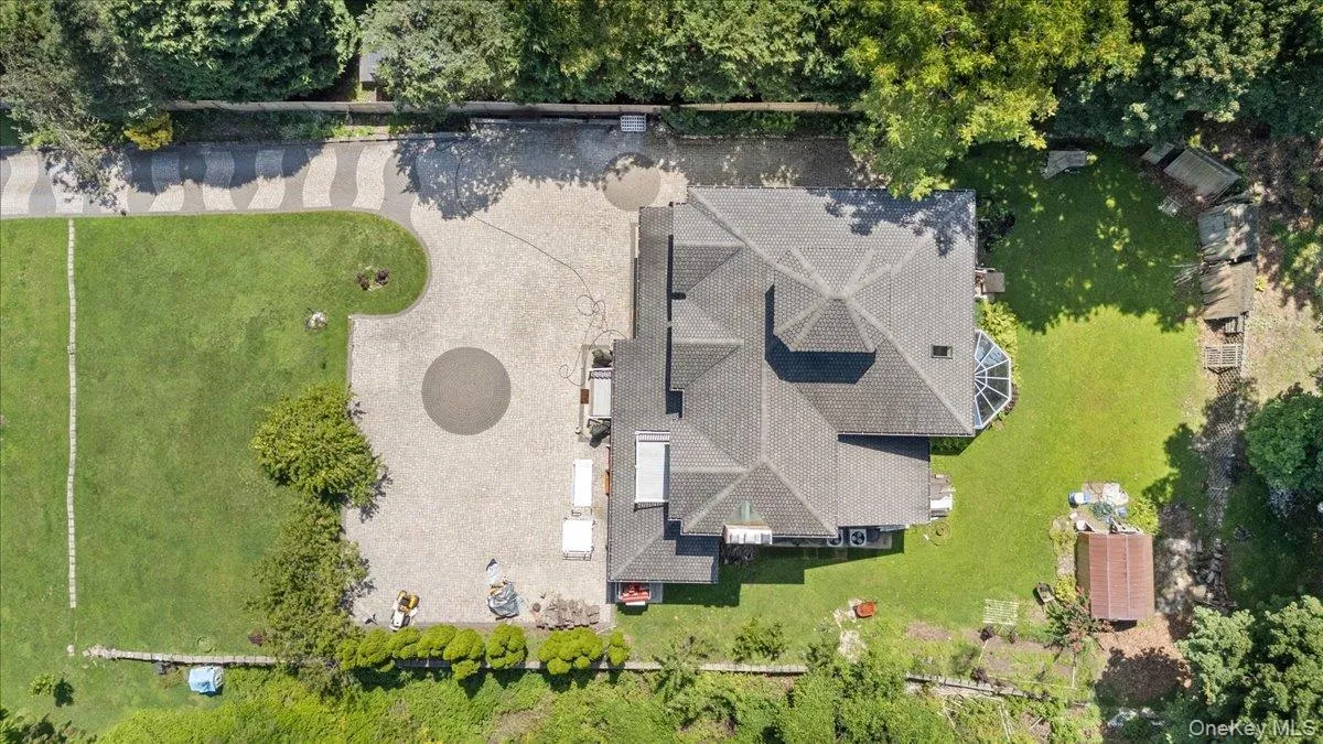 31 Bevin Road, Huntington, NY, 4 Bedrooms Bedrooms, 10 Rooms Rooms,2 BathroomsBathrooms,Residential,For Rent,Bevin,0,1035180 31 Bevin Road, Huntington, NY, 4 Bedrooms Bedrooms, 10 Rooms Rooms,2 BathroomsBathrooms,Residential,For Rent,Bevin,0,1035180