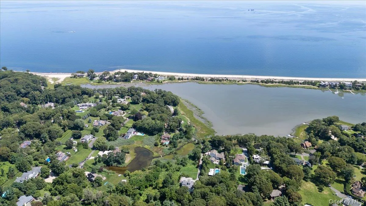 31 Bevin Road, Huntington, NY, 4 Bedrooms Bedrooms, 10 Rooms Rooms,2 BathroomsBathrooms,Residential,For Rent,Bevin,0,1035180 31 Bevin Road, Huntington, NY, 4 Bedrooms Bedrooms, 10 Rooms Rooms,2 BathroomsBathrooms,Residential,For Rent,Bevin,0,1035180