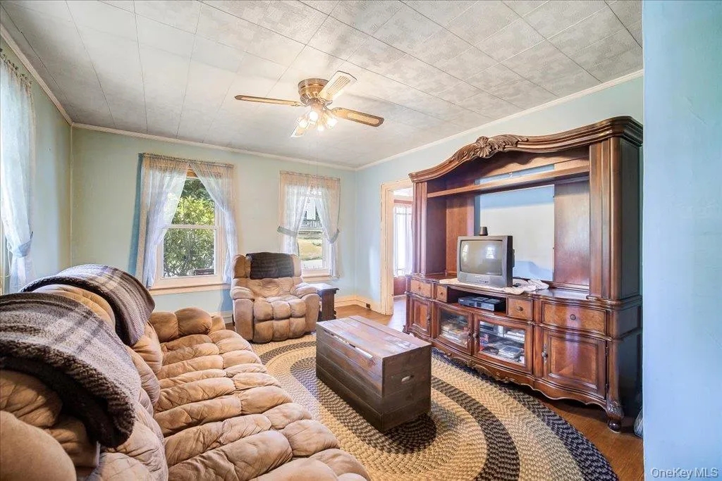 5 Maple Street, Beacon, NY, 2 Bedrooms Bedrooms, 5 Rooms Rooms,1 BathroomBathrooms,Residential,For Rent,Maple,0,1035183 5 Maple Street, Beacon, NY, 2 Bedrooms Bedrooms, 5 Rooms Rooms,1 BathroomBathrooms,Residential,For Rent,Maple,0,1035183