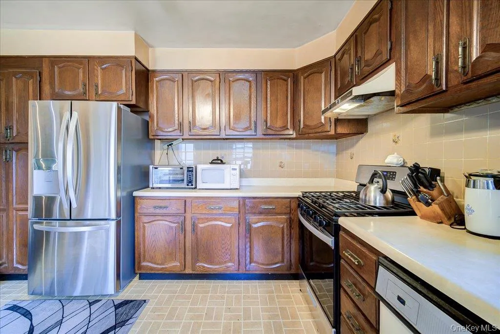 5 Maple Street, Beacon, NY, 2 Bedrooms Bedrooms, 5 Rooms Rooms,1 BathroomBathrooms,Residential,For Rent,Maple,0,1035183 5 Maple Street, Beacon, NY, 2 Bedrooms Bedrooms, 5 Rooms Rooms,1 BathroomBathrooms,Residential,For Rent,Maple,0,1035183