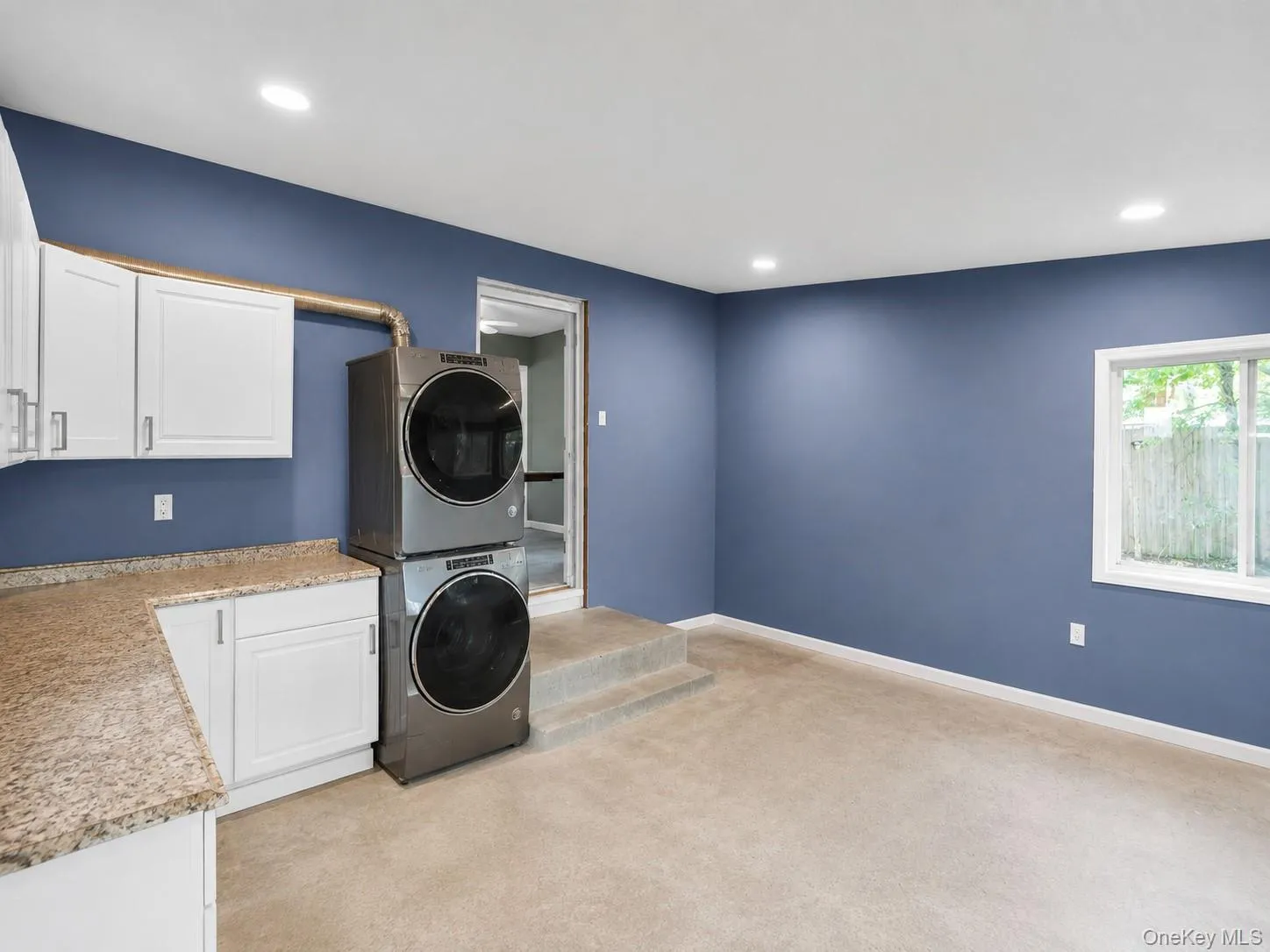 Photo decluttered with AI Photo decluttered with AI