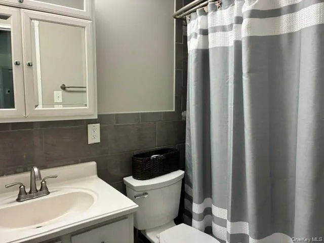 66 Pinebrook Place, Islip, NY, 1 Bedroom Bedrooms, 4 Rooms Rooms,1 BathroomBathrooms,Residential,For Rent,Pinebrook,0,1035193 66 Pinebrook Place, Islip, NY, 1 Bedroom Bedrooms, 4 Rooms Rooms,1 BathroomBathrooms,Residential,For Rent,Pinebrook,0,1035193