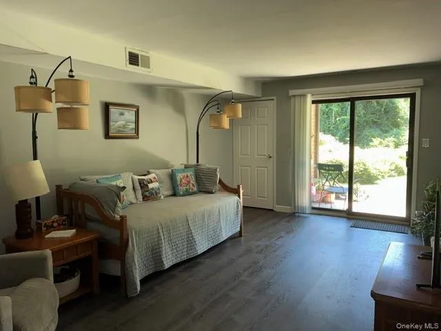 66 Pinebrook Place, Islip, NY, 1 Bedroom Bedrooms, 4 Rooms Rooms,1 BathroomBathrooms,Residential,For Rent,Pinebrook,0,1035193 66 Pinebrook Place, Islip, NY, 1 Bedroom Bedrooms, 4 Rooms Rooms,1 BathroomBathrooms,Residential,For Rent,Pinebrook,0,1035193