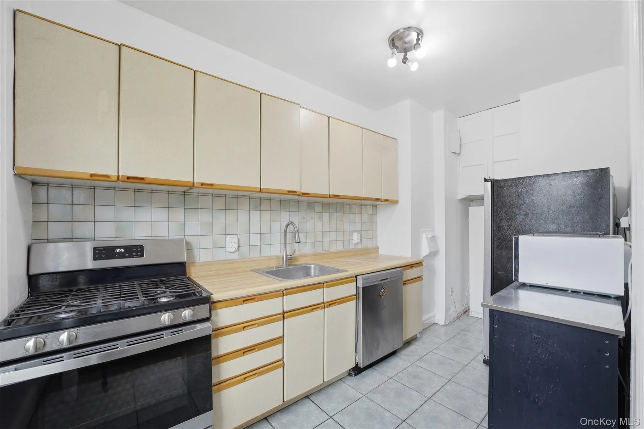 620 Pelhamdale Avenue, Pelham, NY, 2 Bedrooms Bedrooms, 6 Rooms Rooms,1 BathroomBathrooms,Residential,For Rent,Pelhamdale,0,1035194 620 Pelhamdale Avenue, Pelham, NY, 2 Bedrooms Bedrooms, 6 Rooms Rooms,1 BathroomBathrooms,Residential,For Rent,Pelhamdale,0,1035194