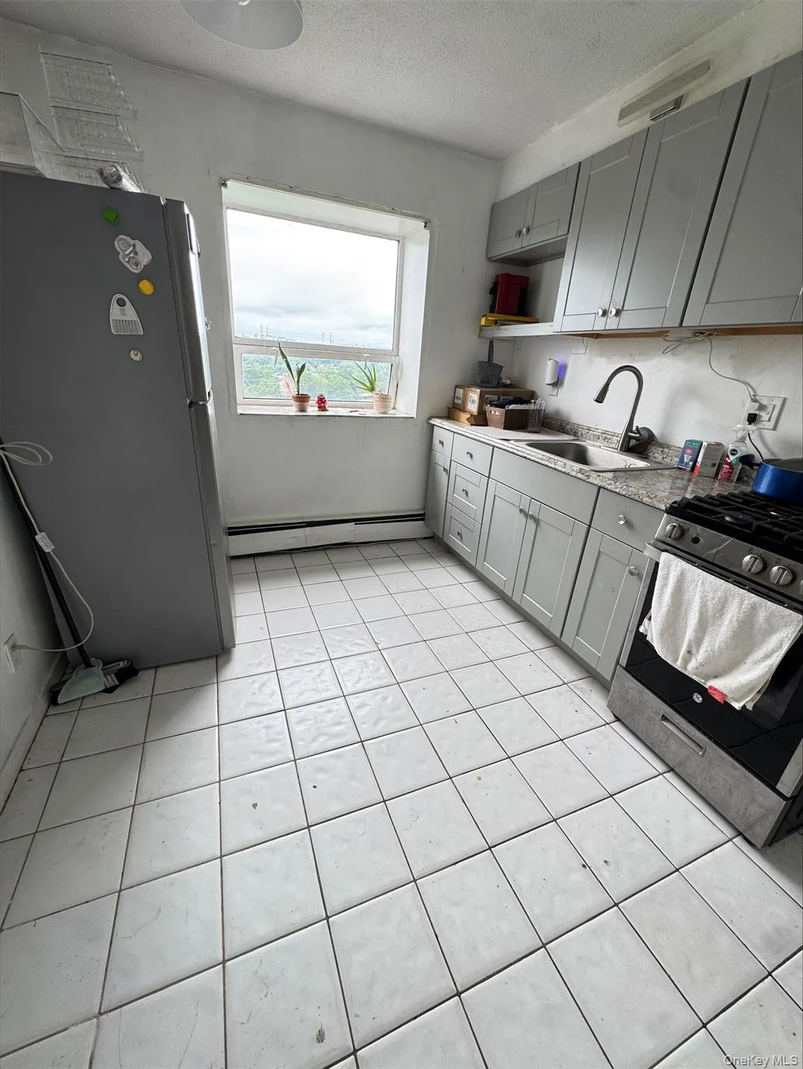 1523 Central park Avenue, Yonkers, NY, 2 Rooms Rooms,1 BathroomBathrooms,Residential Lease,For Rent,Central park Avenue,0,1035197 1523 Central park Avenue, Yonkers, NY, 2 Rooms Rooms,1 BathroomBathrooms,Residential Lease,For Rent,Central park Avenue,0,1035197