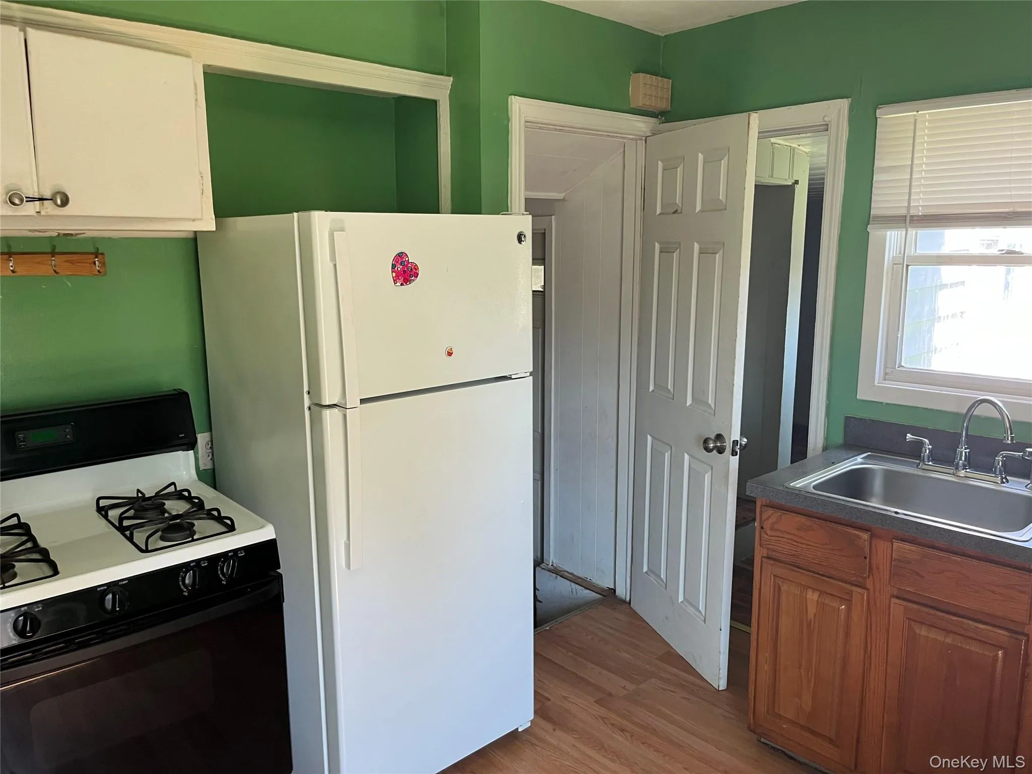 32 7th Avenue, Huntington, NY, 4 Bedrooms Bedrooms, 9 Rooms Rooms,3 BathroomsBathrooms,Residential,For Rent,7th,0,1035198 32 7th Avenue, Huntington, NY, 4 Bedrooms Bedrooms, 9 Rooms Rooms,3 BathroomsBathrooms,Residential,For Rent,7th,0,1035198