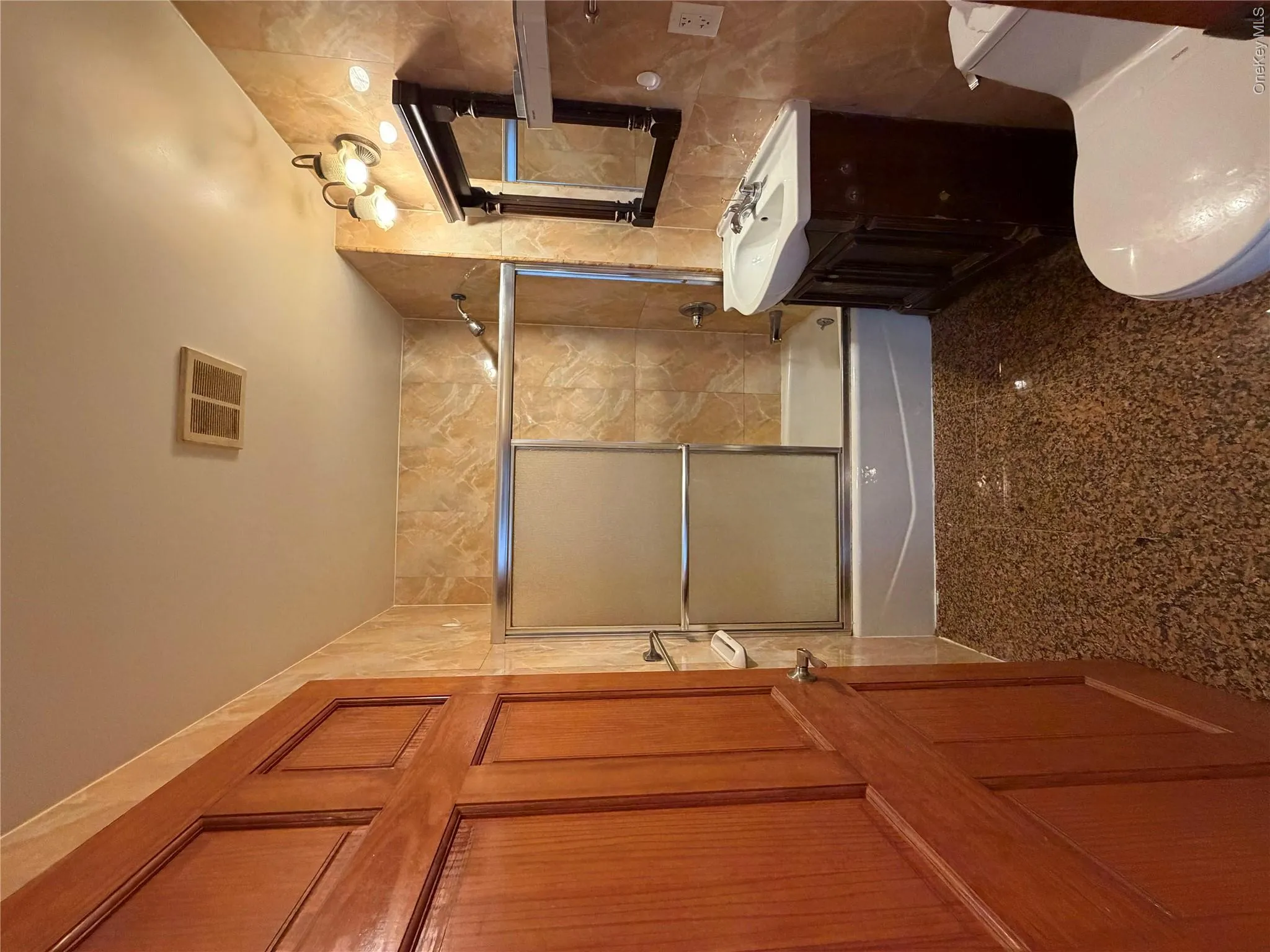 14118 Cherry Avenue, New York, NY, 1 Bedroom Bedrooms, 3 Rooms Rooms,1 BathroomBathrooms,Residential,For Rent,Cherry,0,1035201 14118 Cherry Avenue, New York, NY, 1 Bedroom Bedrooms, 3 Rooms Rooms,1 BathroomBathrooms,Residential,For Rent,Cherry,0,1035201