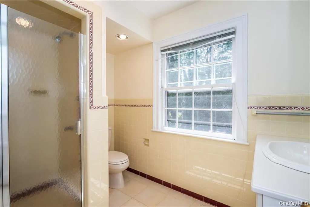 25 Jerome Avenue, New Rochelle, NY, 4 Bedrooms Bedrooms, 9 Rooms Rooms,3 BathroomsBathrooms,Residential Lease,For Rent,Jerome,0,1035205 25 Jerome Avenue, New Rochelle, NY, 4 Bedrooms Bedrooms, 9 Rooms Rooms,3 BathroomsBathrooms,Residential Lease,For Rent,Jerome,0,1035205