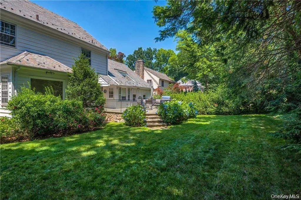 25 Jerome Avenue, New Rochelle, NY, 4 Bedrooms Bedrooms, 9 Rooms Rooms,3 BathroomsBathrooms,Residential Lease,For Rent,Jerome,0,1035205 25 Jerome Avenue, New Rochelle, NY, 4 Bedrooms Bedrooms, 9 Rooms Rooms,3 BathroomsBathrooms,Residential Lease,For Rent,Jerome,0,1035205