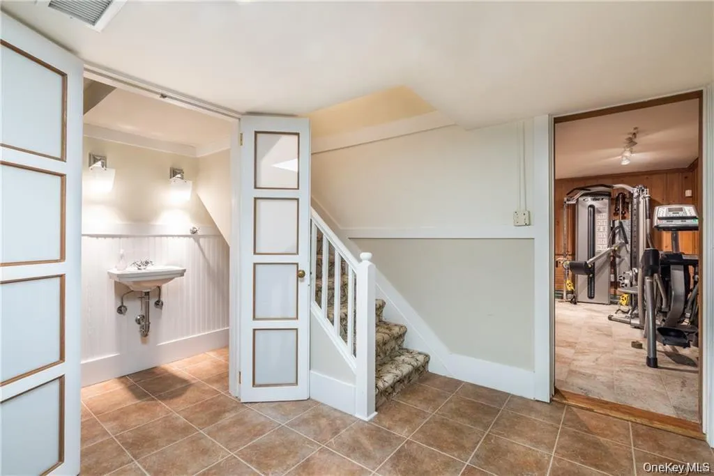 25 Jerome Avenue, New Rochelle, NY, 4 Bedrooms Bedrooms, 9 Rooms Rooms,3 BathroomsBathrooms,Residential Lease,For Rent,Jerome,0,1035205 25 Jerome Avenue, New Rochelle, NY, 4 Bedrooms Bedrooms, 9 Rooms Rooms,3 BathroomsBathrooms,Residential Lease,For Rent,Jerome,0,1035205