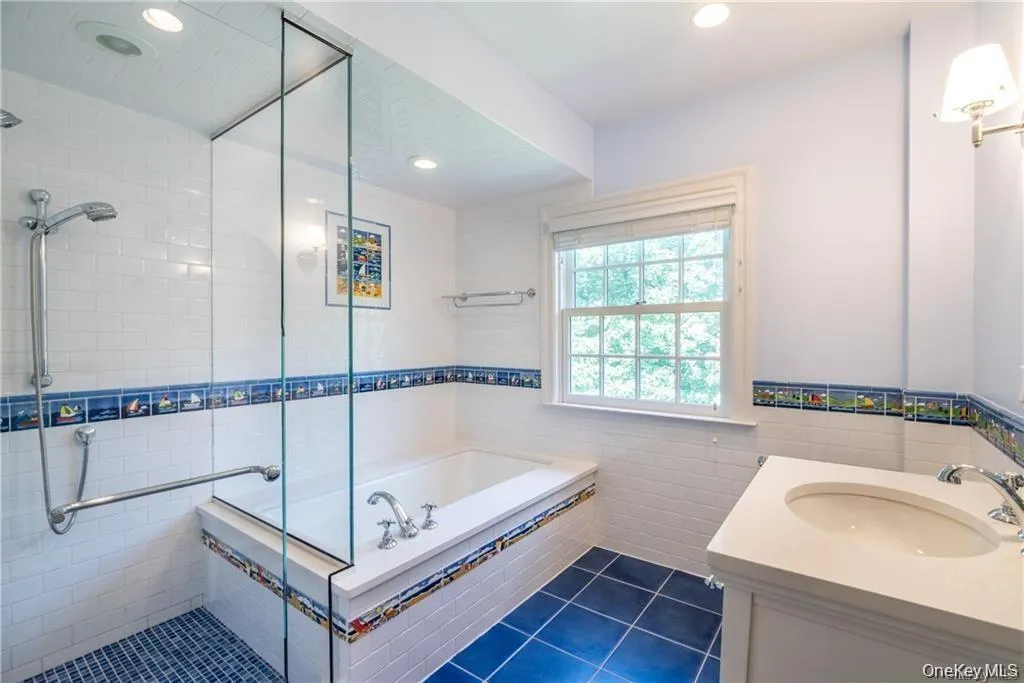 25 Jerome Avenue, New Rochelle, NY, 4 Bedrooms Bedrooms, 9 Rooms Rooms,3 BathroomsBathrooms,Residential Lease,For Rent,Jerome,0,1035205 25 Jerome Avenue, New Rochelle, NY, 4 Bedrooms Bedrooms, 9 Rooms Rooms,3 BathroomsBathrooms,Residential Lease,For Rent,Jerome,0,1035205