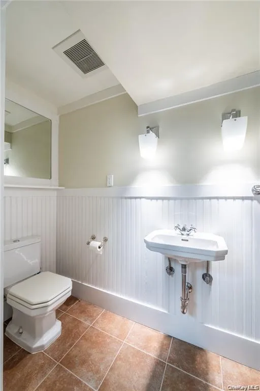 25 Jerome Avenue, New Rochelle, NY, 4 Bedrooms Bedrooms, 9 Rooms Rooms,3 BathroomsBathrooms,Residential Lease,For Rent,Jerome,0,1035205 25 Jerome Avenue, New Rochelle, NY, 4 Bedrooms Bedrooms, 9 Rooms Rooms,3 BathroomsBathrooms,Residential Lease,For Rent,Jerome,0,1035205