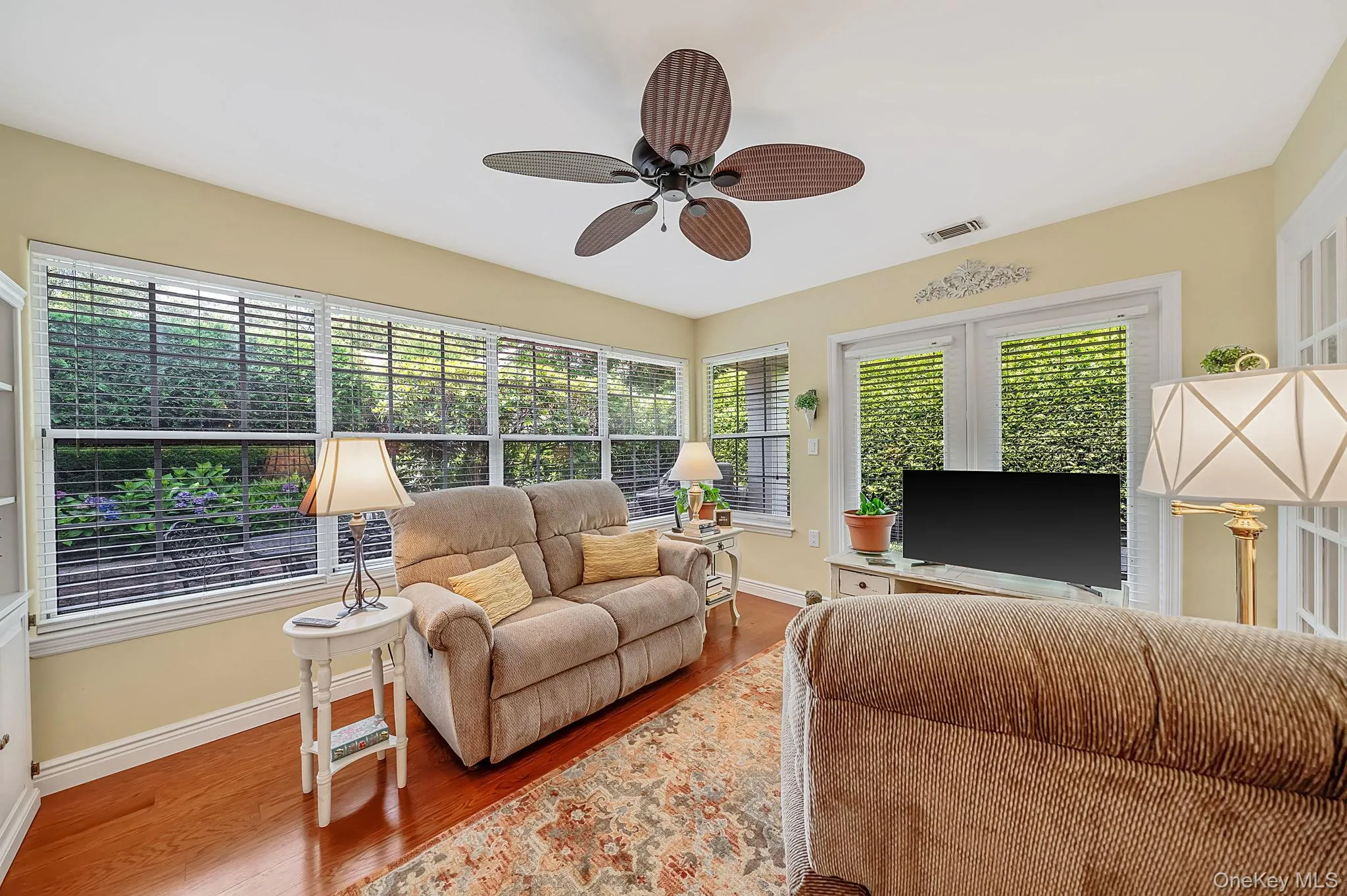 276 Glen Drive, Brookhaven, NY, 2 Bedrooms Bedrooms, 6 Rooms Rooms,2 BathroomsBathrooms,Residential,For Rent,Glen,0,1035207 276 Glen Drive, Brookhaven, NY, 2 Bedrooms Bedrooms, 6 Rooms Rooms,2 BathroomsBathrooms,Residential,For Rent,Glen,0,1035207