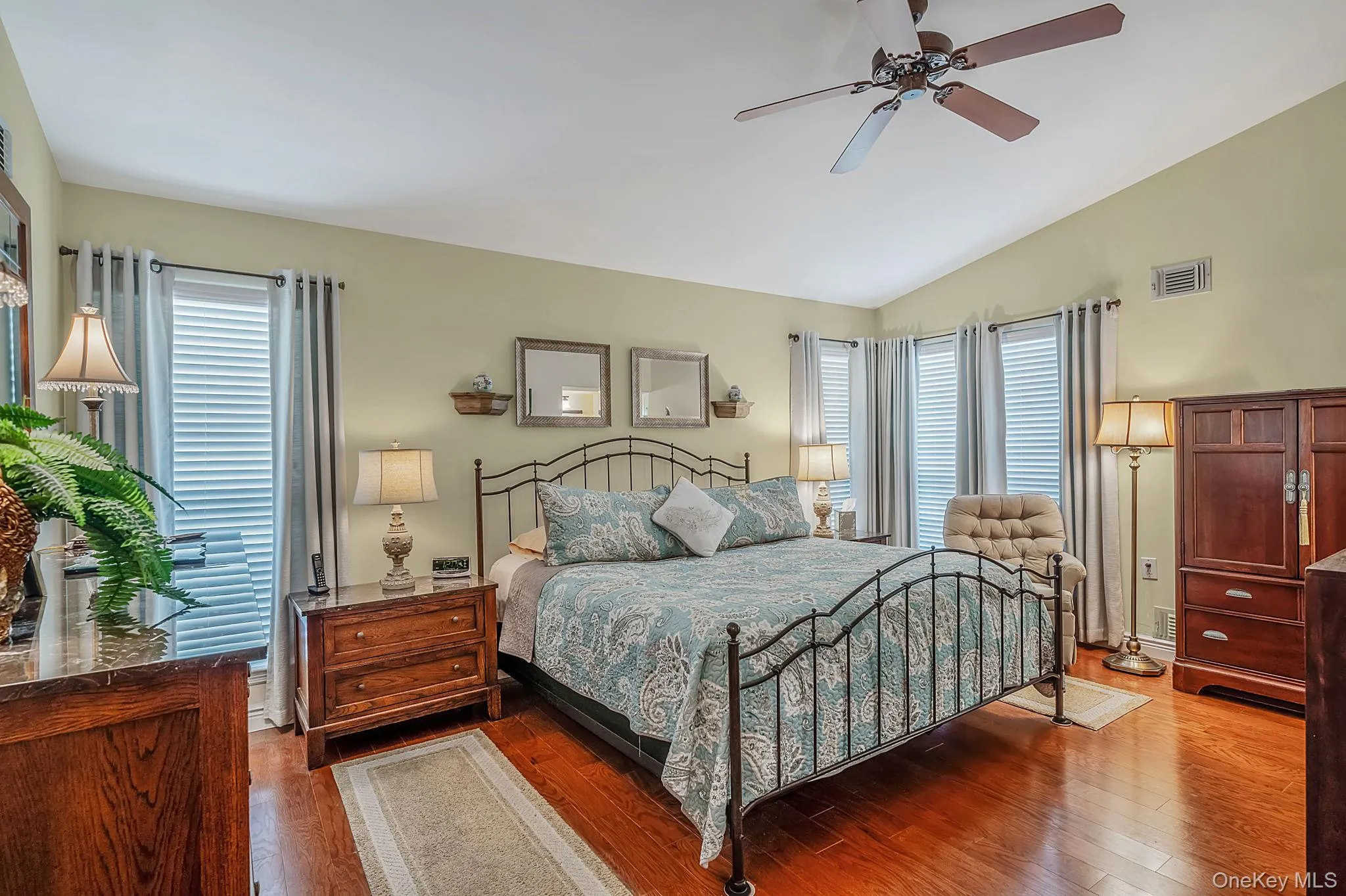 276 Glen Drive, Brookhaven, NY, 2 Bedrooms Bedrooms, 6 Rooms Rooms,2 BathroomsBathrooms,Residential,For Rent,Glen,0,1035207 276 Glen Drive, Brookhaven, NY, 2 Bedrooms Bedrooms, 6 Rooms Rooms,2 BathroomsBathrooms,Residential,For Rent,Glen,0,1035207