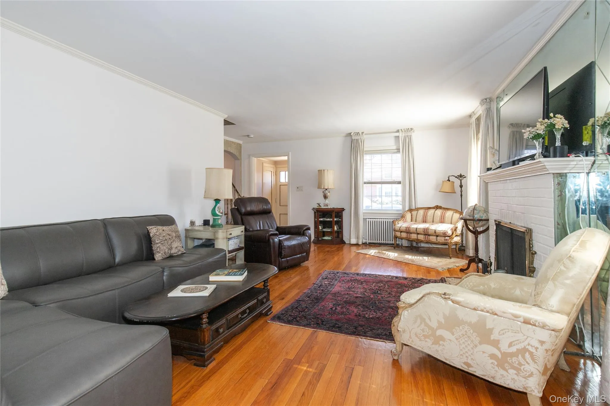 8 PLYMOUTH Road, North Hempstead, NY, 4 Bedrooms Bedrooms, 9 Rooms Rooms,2 BathroomsBathrooms,Residential,For Rent,PLYMOUTH,0,1035209 8 PLYMOUTH Road, North Hempstead, NY, 4 Bedrooms Bedrooms, 9 Rooms Rooms,2 BathroomsBathrooms,Residential,For Rent,PLYMOUTH,0,1035209