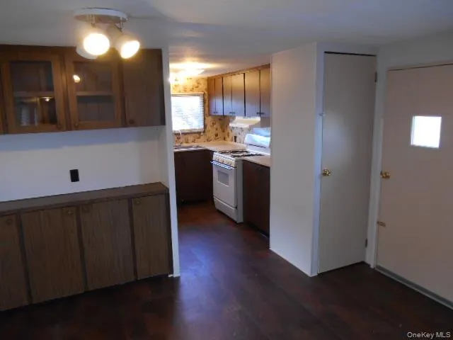 149 Schryver Street, Esopus, NY, 2 Bedrooms Bedrooms, 4 Rooms Rooms,1 BathroomBathrooms,Residential,For Rent,Schryver,0,1035213 149 Schryver Street, Esopus, NY, 2 Bedrooms Bedrooms, 4 Rooms Rooms,1 BathroomBathrooms,Residential,For Rent,Schryver,0,1035213