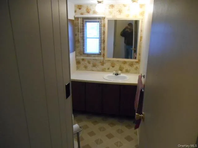 149 Schryver Street, Esopus, NY, 2 Bedrooms Bedrooms, 4 Rooms Rooms,1 BathroomBathrooms,Residential,For Rent,Schryver,0,1035213 149 Schryver Street, Esopus, NY, 2 Bedrooms Bedrooms, 4 Rooms Rooms,1 BathroomBathrooms,Residential,For Rent,Schryver,0,1035213