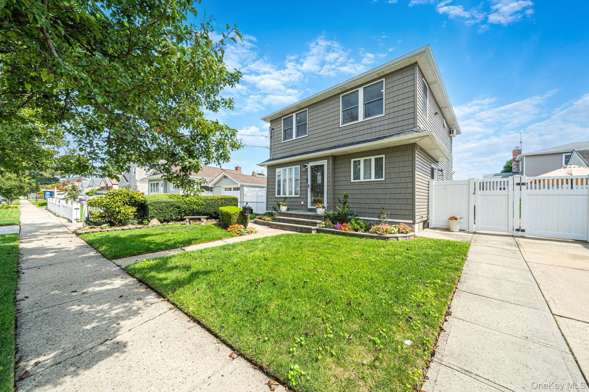 110 Bert Avenue, Oyster Bay, NY, 4 Bedrooms Bedrooms, 7 Rooms Rooms,2 BathroomsBathrooms,Residential,For Rent,Bert,0,1035217 110 Bert Avenue, Oyster Bay, NY, 4 Bedrooms Bedrooms, 7 Rooms Rooms,2 BathroomsBathrooms,Residential,For Rent,Bert,0,1035217