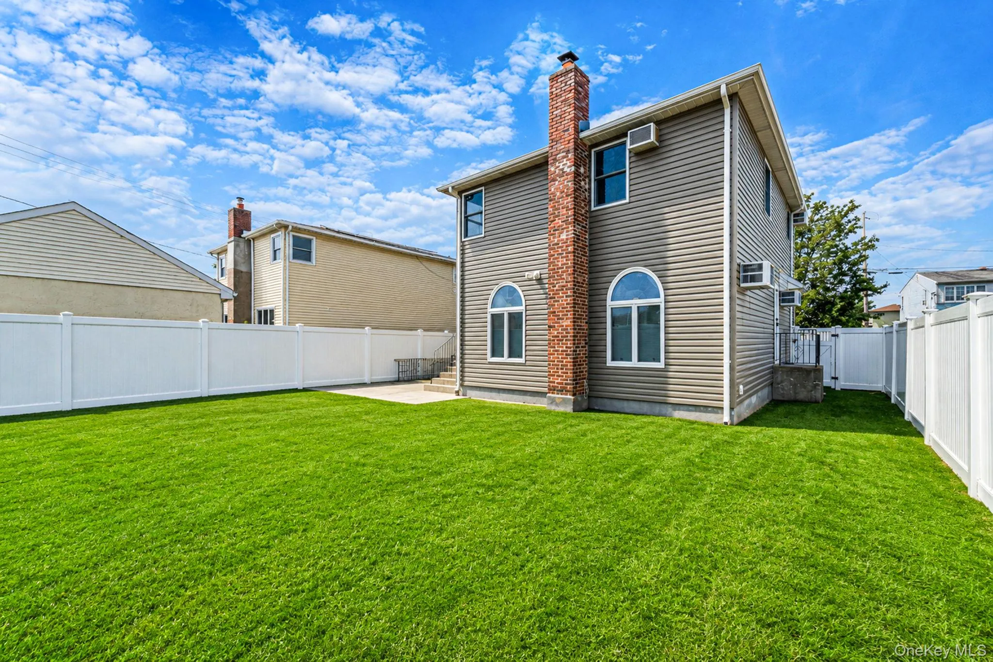 110 Bert Avenue, Oyster Bay, NY, 4 Bedrooms Bedrooms, 7 Rooms Rooms,2 BathroomsBathrooms,Residential,For Rent,Bert,0,1035217 110 Bert Avenue, Oyster Bay, NY, 4 Bedrooms Bedrooms, 7 Rooms Rooms,2 BathroomsBathrooms,Residential,For Rent,Bert,0,1035217