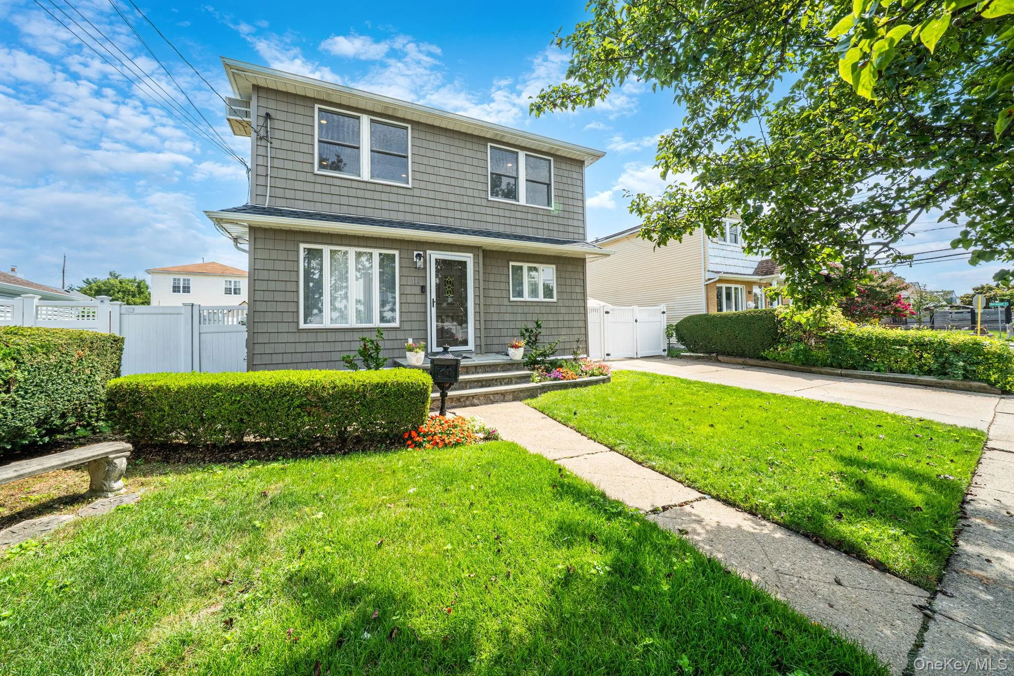 110 Bert Avenue, Oyster Bay, NY, 4 Bedrooms Bedrooms, 7 Rooms Rooms,2 BathroomsBathrooms,Residential,For Rent,Bert,0,1035217 110 Bert Avenue, Oyster Bay, NY, 4 Bedrooms Bedrooms, 7 Rooms Rooms,2 BathroomsBathrooms,Residential,For Rent,Bert,0,1035217