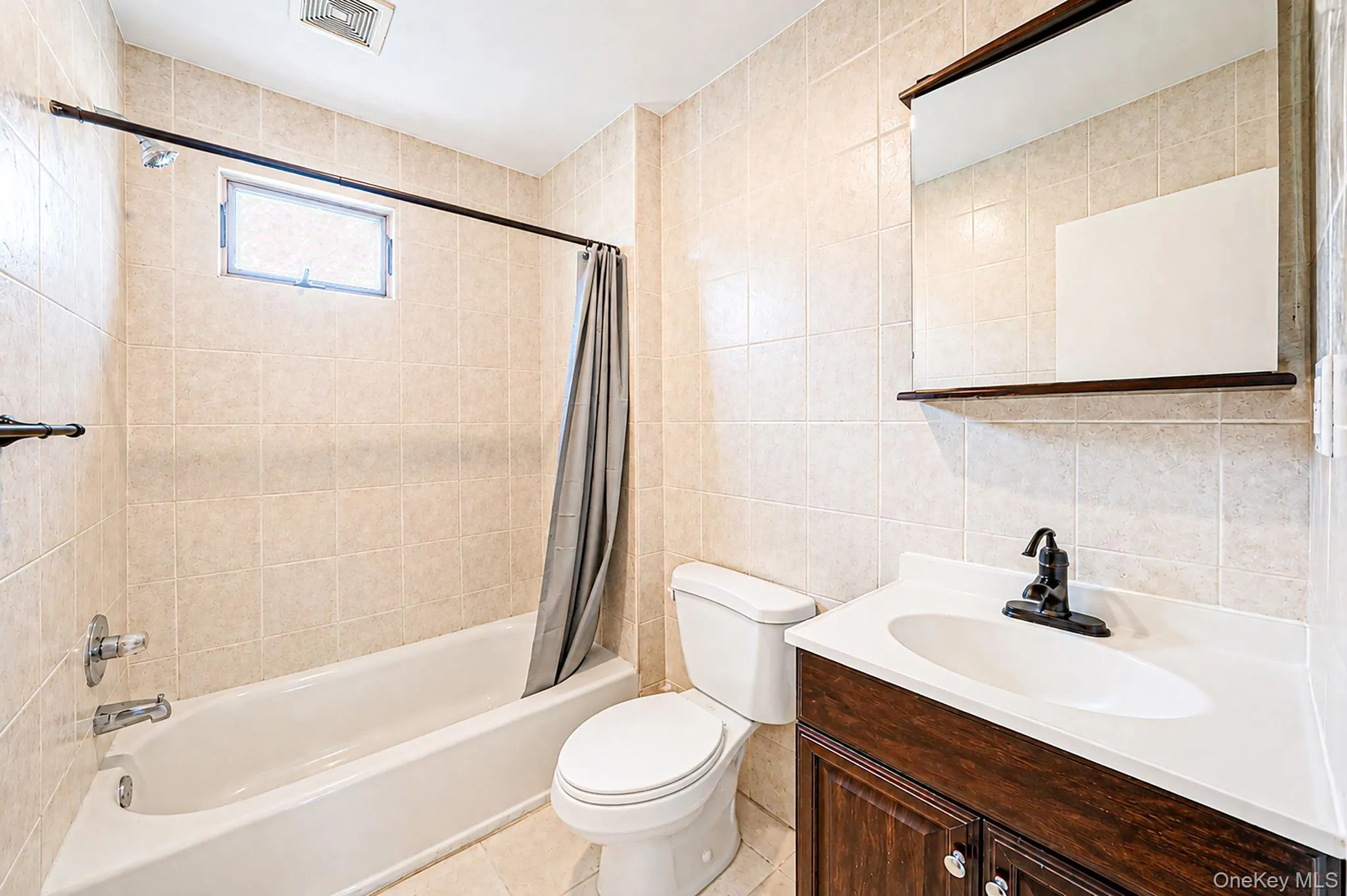 110 Bert Avenue, Oyster Bay, NY, 4 Bedrooms Bedrooms, 7 Rooms Rooms,2 BathroomsBathrooms,Residential,For Rent,Bert,0,1035217 110 Bert Avenue, Oyster Bay, NY, 4 Bedrooms Bedrooms, 7 Rooms Rooms,2 BathroomsBathrooms,Residential,For Rent,Bert,0,1035217