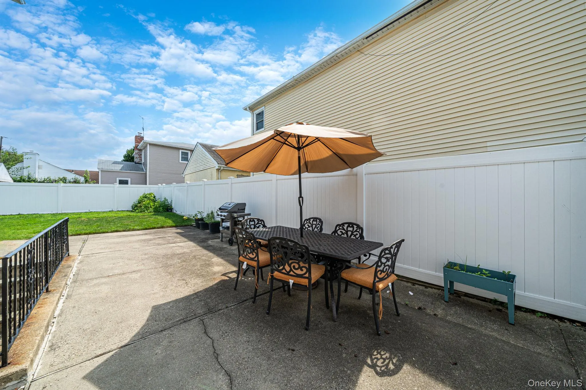110 Bert Avenue, Oyster Bay, NY, 4 Bedrooms Bedrooms, 7 Rooms Rooms,2 BathroomsBathrooms,Residential,For Rent,Bert,0,1035217 110 Bert Avenue, Oyster Bay, NY, 4 Bedrooms Bedrooms, 7 Rooms Rooms,2 BathroomsBathrooms,Residential,For Rent,Bert,0,1035217