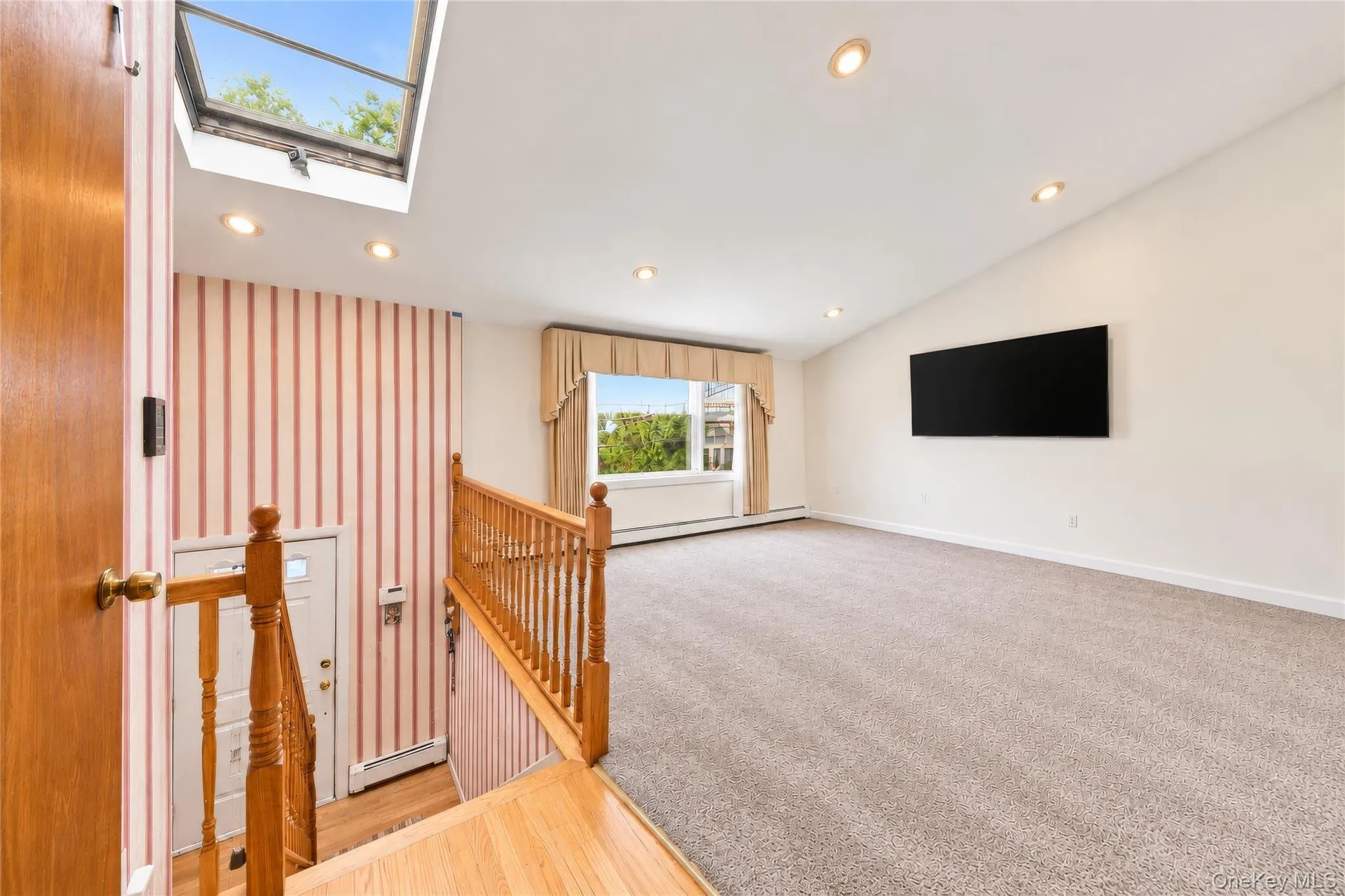 152 Van Cortlandt Pk Avenue, Yonkers, NY, 3 Bedrooms Bedrooms, 7 Rooms Rooms,2 BathroomsBathrooms,Residential,For Rent,Van Cortlandt Pk,0,1035221 152 Van Cortlandt Pk Avenue, Yonkers, NY, 3 Bedrooms Bedrooms, 7 Rooms Rooms,2 BathroomsBathrooms,Residential,For Rent,Van Cortlandt Pk,0,1035221