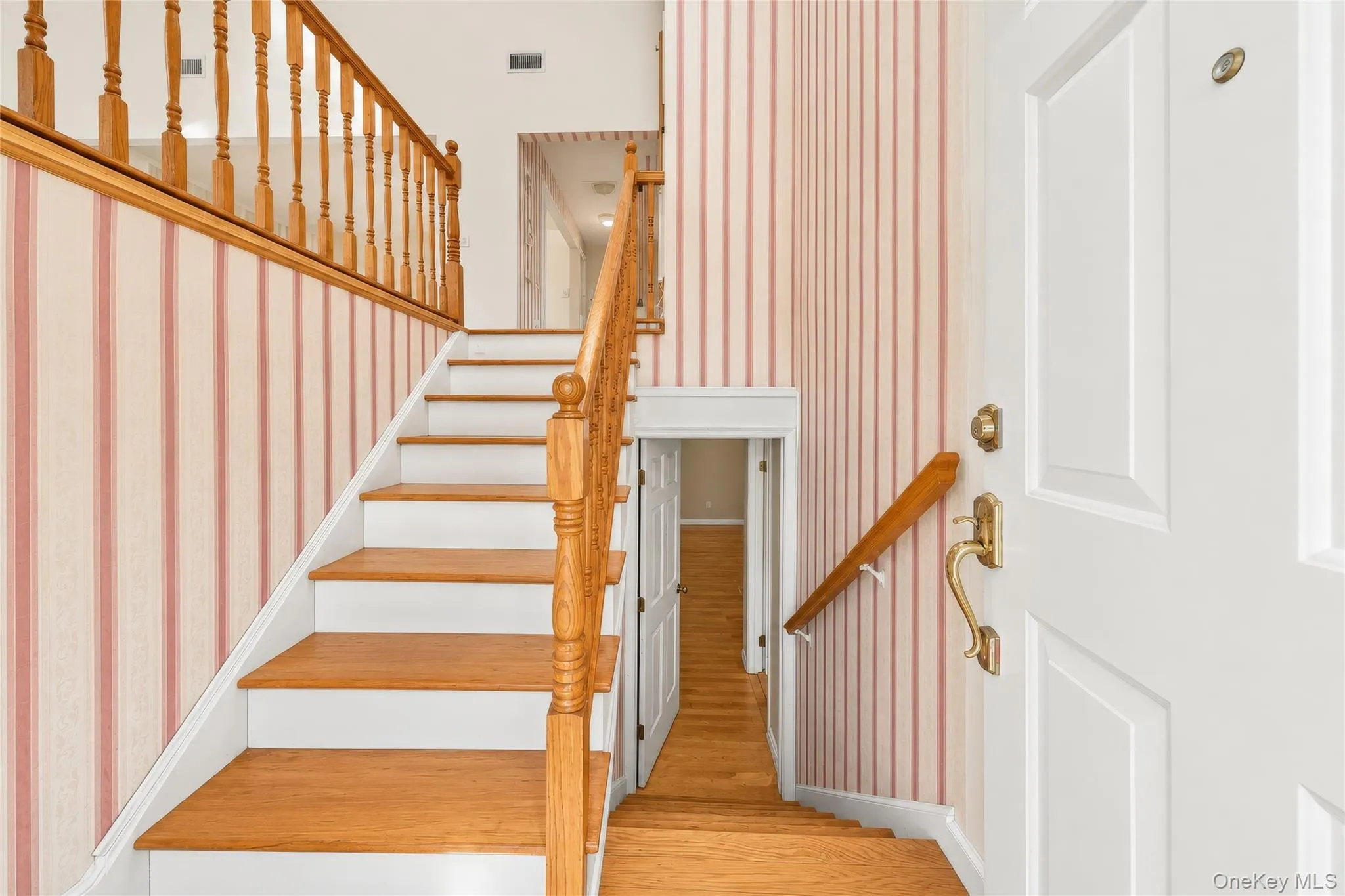 152 Van Cortlandt Pk Avenue, Yonkers, NY, 3 Bedrooms Bedrooms, 7 Rooms Rooms,2 BathroomsBathrooms,Residential,For Rent,Van Cortlandt Pk,0,1035221 152 Van Cortlandt Pk Avenue, Yonkers, NY, 3 Bedrooms Bedrooms, 7 Rooms Rooms,2 BathroomsBathrooms,Residential,For Rent,Van Cortlandt Pk,0,1035221