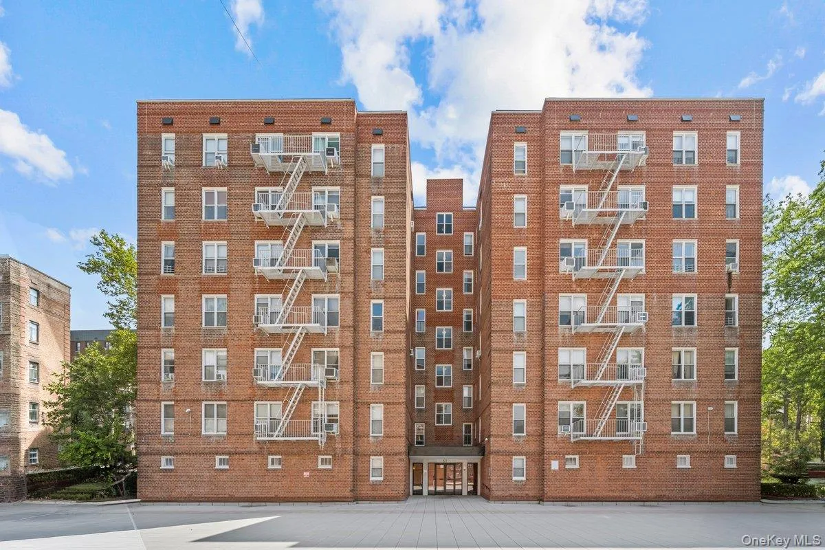 517 Riverdale Avenue, Yonkers, NY, 1 Bedroom Bedrooms, 3 Rooms Rooms,1 BathroomBathrooms,Residential,For Rent,Riverdale,0,1035230 517 Riverdale Avenue, Yonkers, NY, 1 Bedroom Bedrooms, 3 Rooms Rooms,1 BathroomBathrooms,Residential,For Rent,Riverdale,0,1035230
