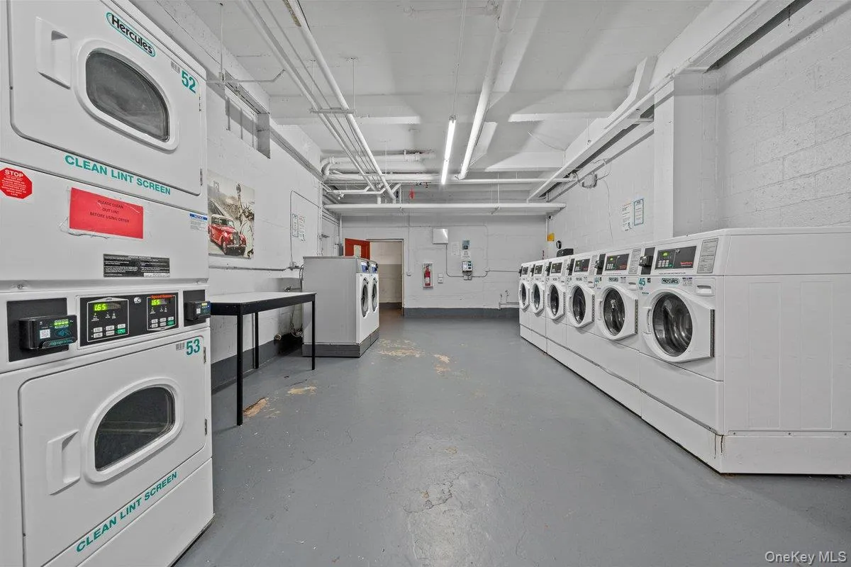 517 Riverdale Avenue, Yonkers, NY, 1 Bedroom Bedrooms, 3 Rooms Rooms,1 BathroomBathrooms,Residential,For Rent,Riverdale,0,1035230 517 Riverdale Avenue, Yonkers, NY, 1 Bedroom Bedrooms, 3 Rooms Rooms,1 BathroomBathrooms,Residential,For Rent,Riverdale,0,1035230