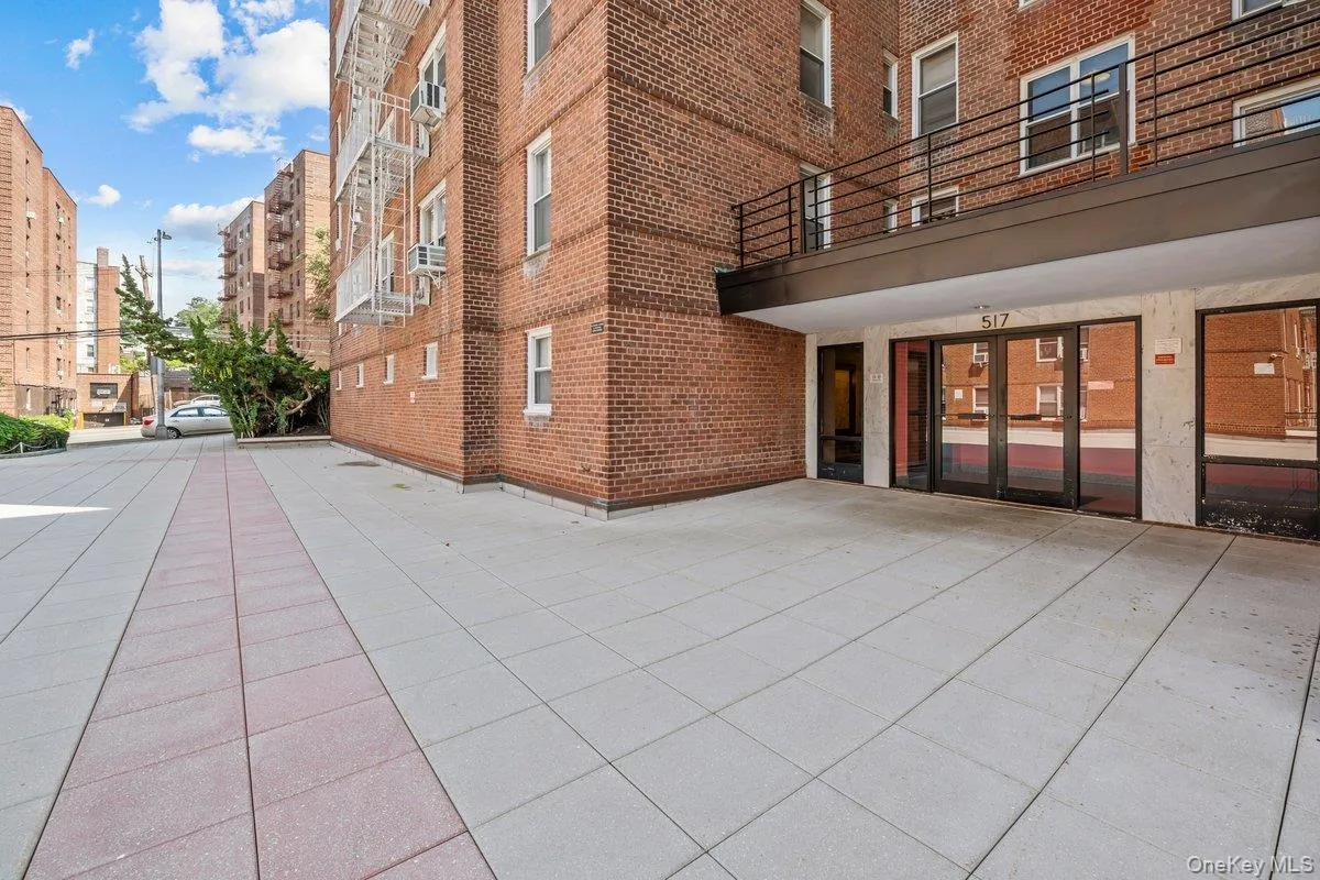 517 Riverdale Avenue, Yonkers, NY, 1 Bedroom Bedrooms, 3 Rooms Rooms,1 BathroomBathrooms,Residential,For Rent,Riverdale,0,1035230 517 Riverdale Avenue, Yonkers, NY, 1 Bedroom Bedrooms, 3 Rooms Rooms,1 BathroomBathrooms,Residential,For Rent,Riverdale,0,1035230