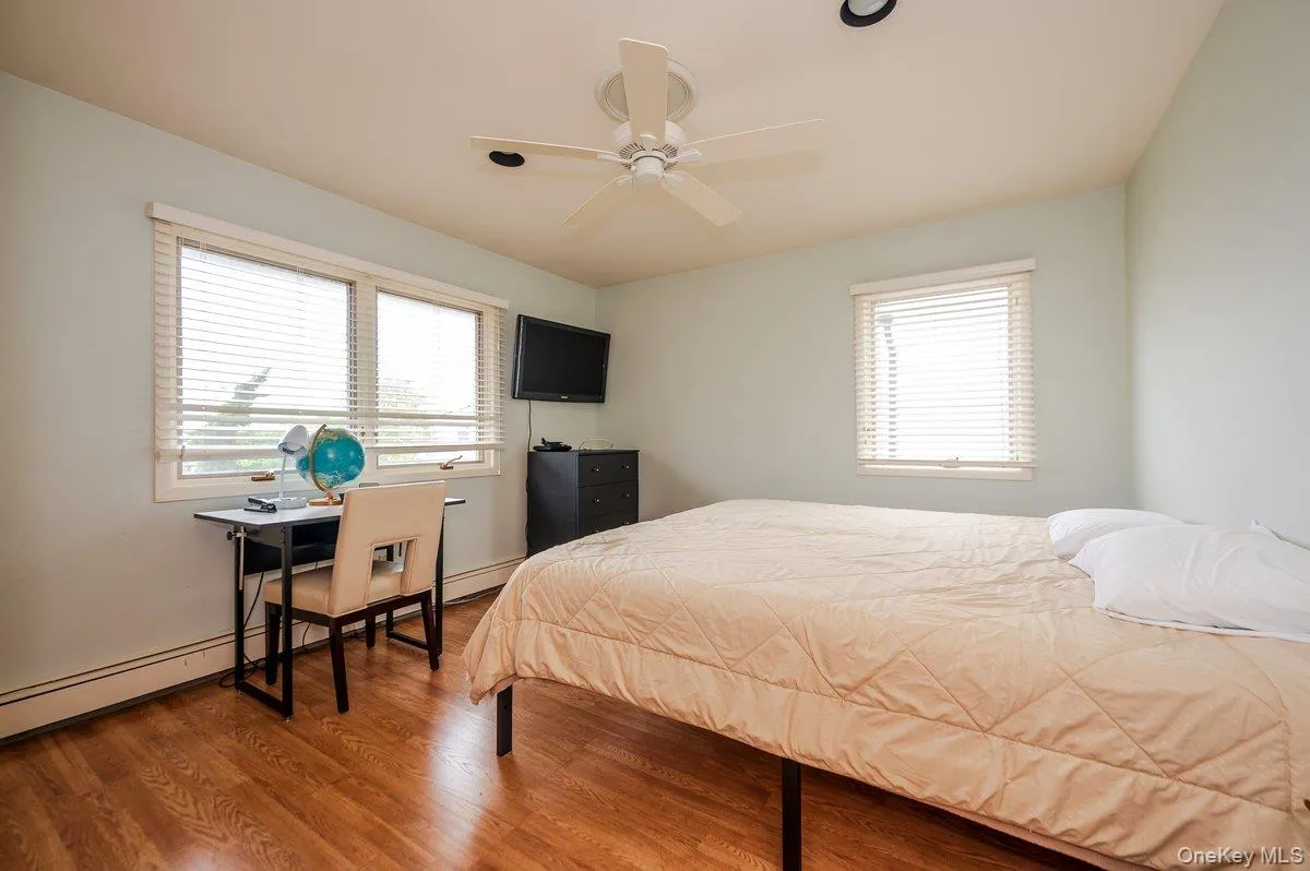 40 Cayuga Avenue, Hempstead, NY, 4 Bedrooms Bedrooms, 8 Rooms Rooms,4 BathroomsBathrooms,Residential Lease,For Rent,Cayuga,0,1035231 40 Cayuga Avenue, Hempstead, NY, 4 Bedrooms Bedrooms, 8 Rooms Rooms,4 BathroomsBathrooms,Residential Lease,For Rent,Cayuga,0,1035231