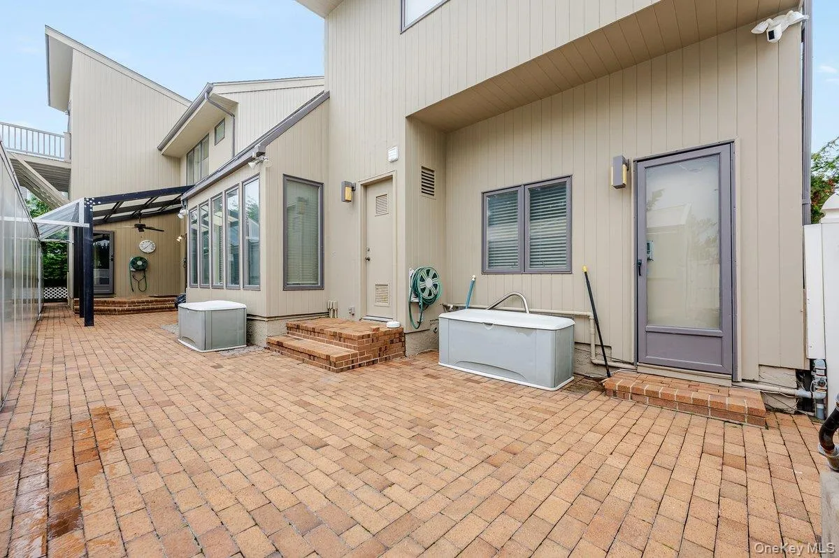 40 Cayuga Avenue, Hempstead, NY, 4 Bedrooms Bedrooms, 8 Rooms Rooms,4 BathroomsBathrooms,Residential Lease,For Rent,Cayuga,0,1035231 40 Cayuga Avenue, Hempstead, NY, 4 Bedrooms Bedrooms, 8 Rooms Rooms,4 BathroomsBathrooms,Residential Lease,For Rent,Cayuga,0,1035231