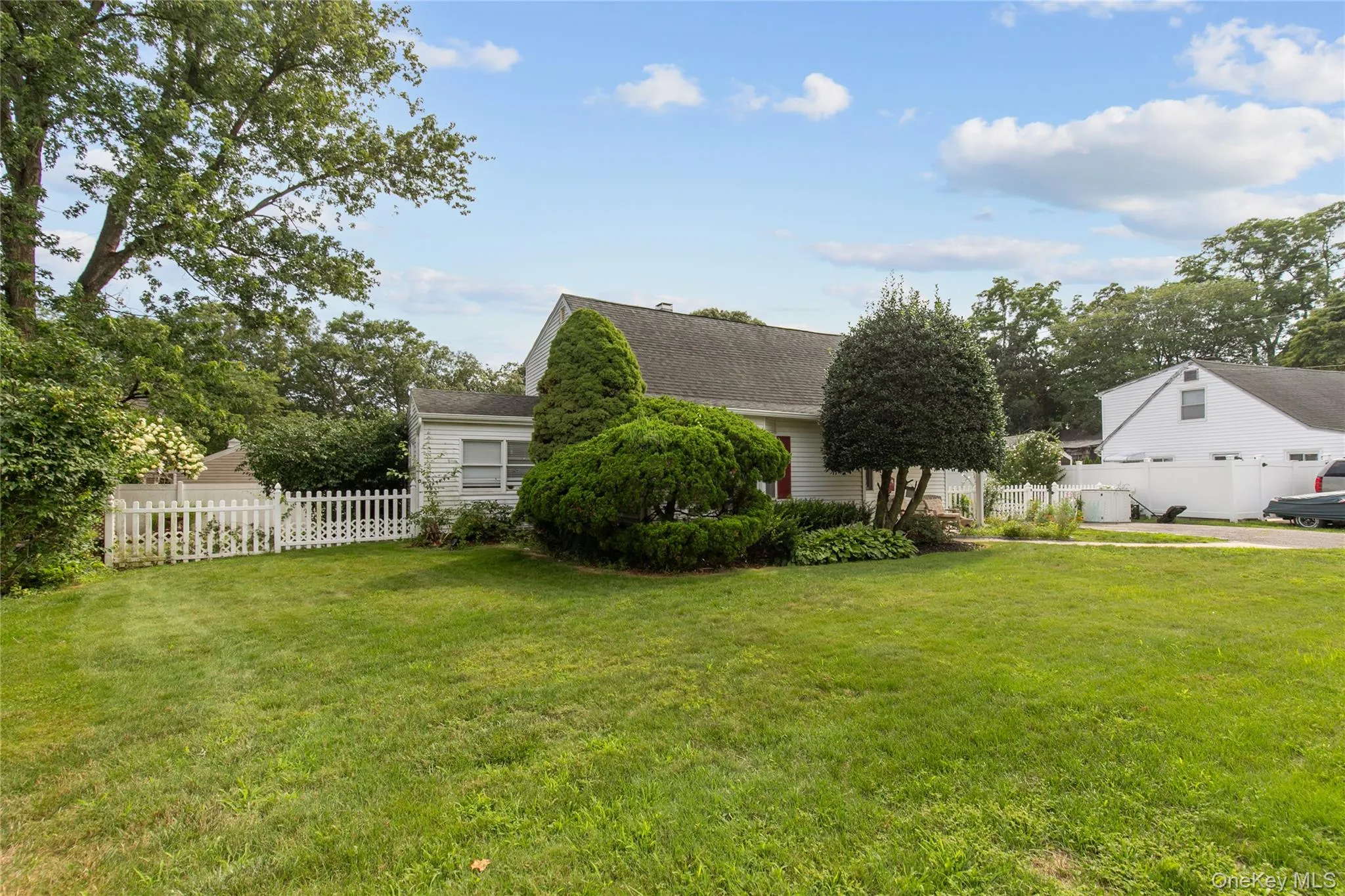 713 Wren Court, Hempstead, NY, 4 Bedrooms Bedrooms, 6 Rooms Rooms,2 BathroomsBathrooms,Residential,For Rent,Wren,0,1035233 713 Wren Court, Hempstead, NY, 4 Bedrooms Bedrooms, 6 Rooms Rooms,2 BathroomsBathrooms,Residential,For Rent,Wren,0,1035233