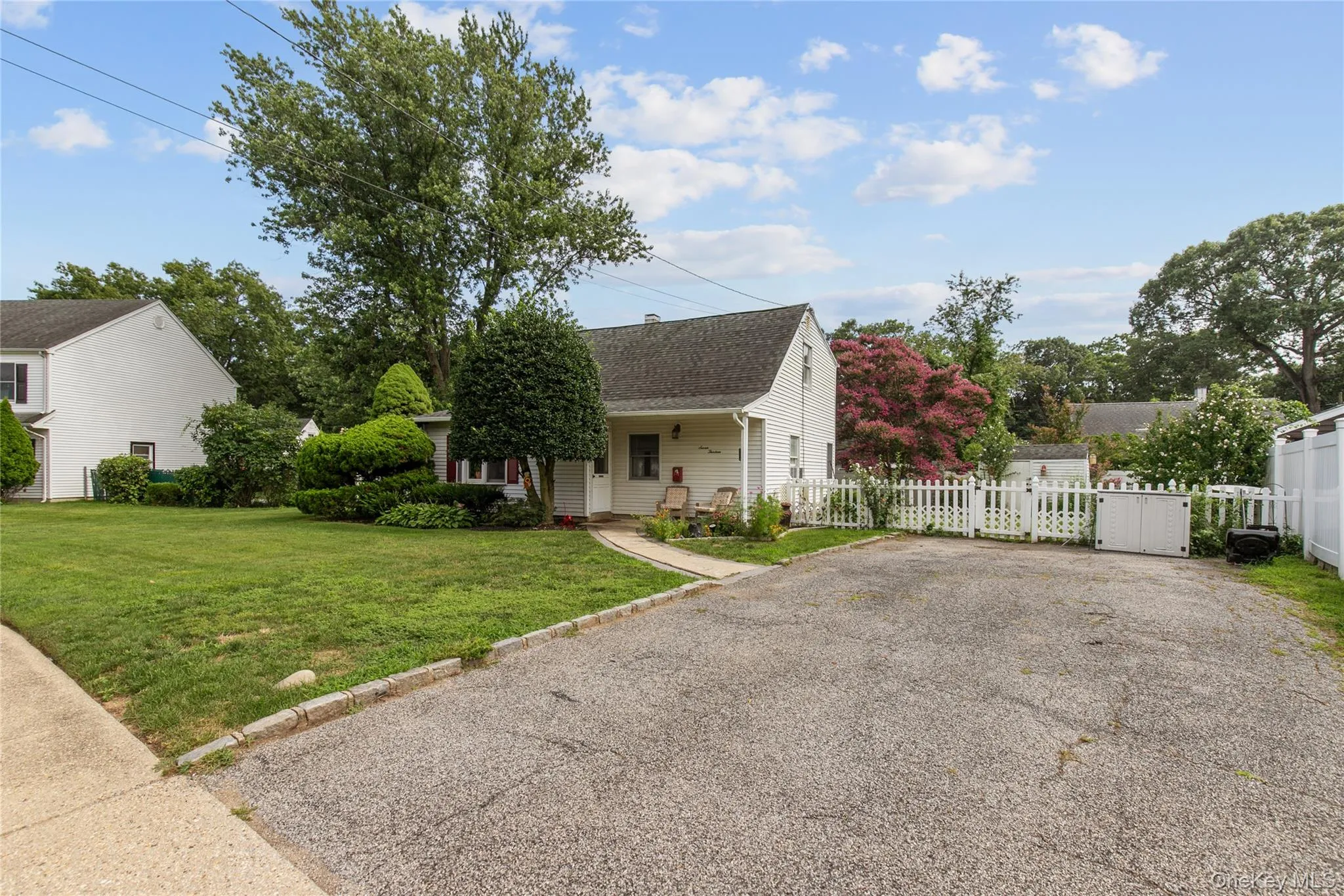 713 Wren Court, Hempstead, NY, 4 Bedrooms Bedrooms, 6 Rooms Rooms,2 BathroomsBathrooms,Residential,For Rent,Wren,0,1035233 713 Wren Court, Hempstead, NY, 4 Bedrooms Bedrooms, 6 Rooms Rooms,2 BathroomsBathrooms,Residential,For Rent,Wren,0,1035233