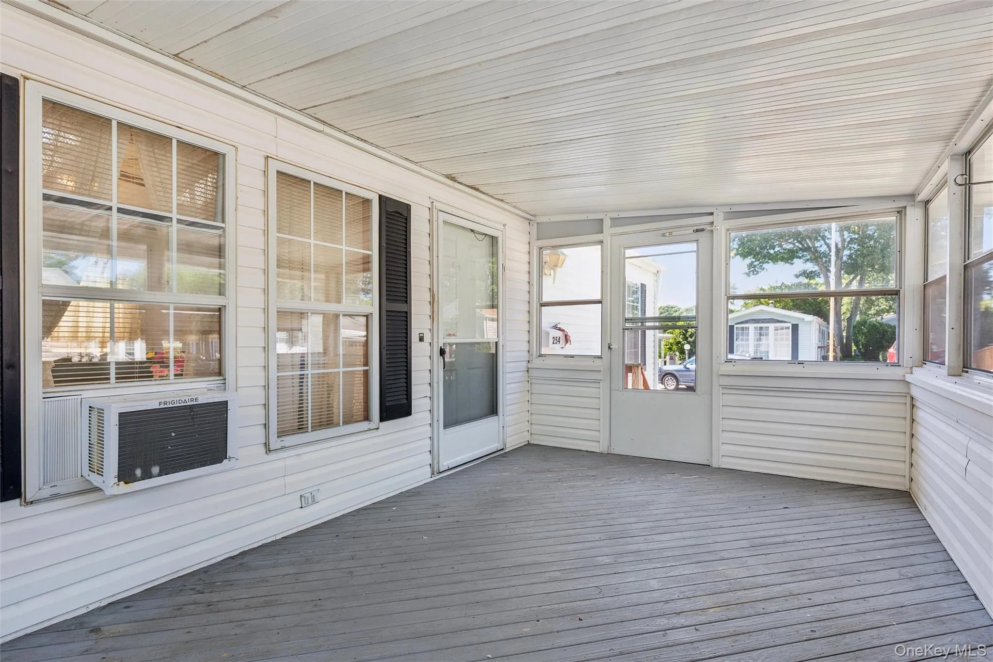 1661 Old Country Road, Riverhead, NY, 2 Bedrooms Bedrooms, 5 Rooms Rooms,2 BathroomsBathrooms,Residential,For Rent,Old Country,0,1035236 1661 Old Country Road, Riverhead, NY, 2 Bedrooms Bedrooms, 5 Rooms Rooms,2 BathroomsBathrooms,Residential,For Rent,Old Country,0,1035236