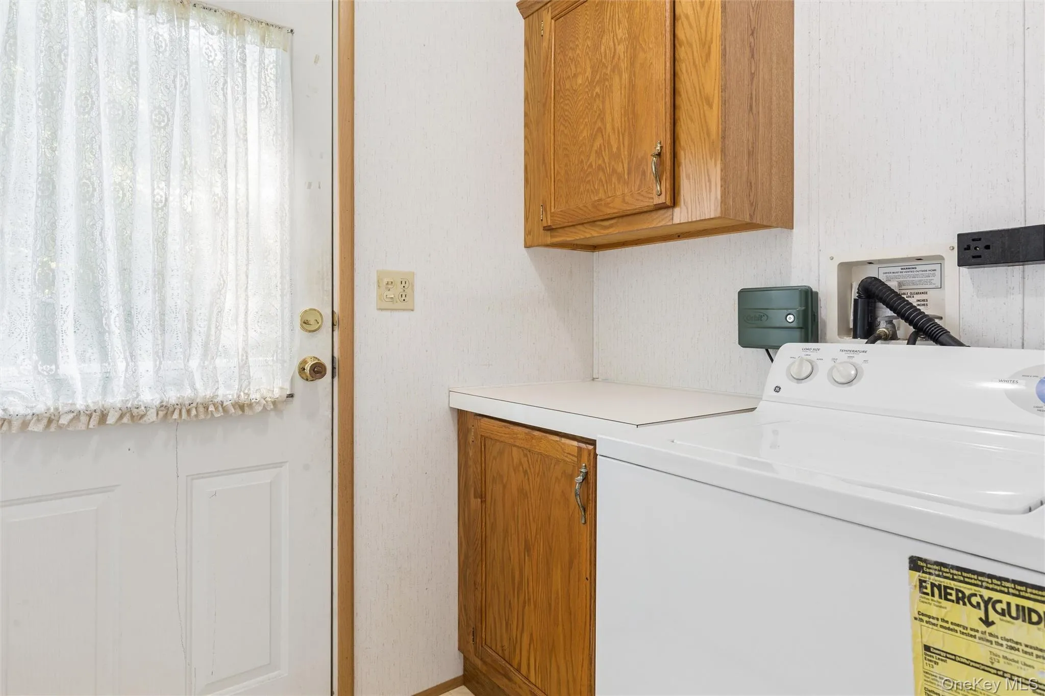 1661 Old Country Road, Riverhead, NY, 2 Bedrooms Bedrooms, 5 Rooms Rooms,2 BathroomsBathrooms,Residential,For Rent,Old Country,0,1035236 1661 Old Country Road, Riverhead, NY, 2 Bedrooms Bedrooms, 5 Rooms Rooms,2 BathroomsBathrooms,Residential,For Rent,Old Country,0,1035236