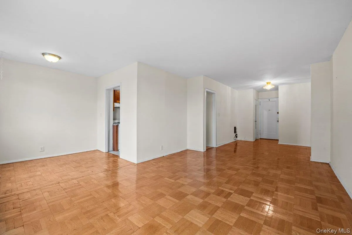 735 Kappock Street, New York, NY, 2 Bedrooms Bedrooms, 5 Rooms Rooms,1 BathroomBathrooms,Residential,For Rent,Kappock,0,1035244 735 Kappock Street, New York, NY, 2 Bedrooms Bedrooms, 5 Rooms Rooms,1 BathroomBathrooms,Residential,For Rent,Kappock,0,1035244