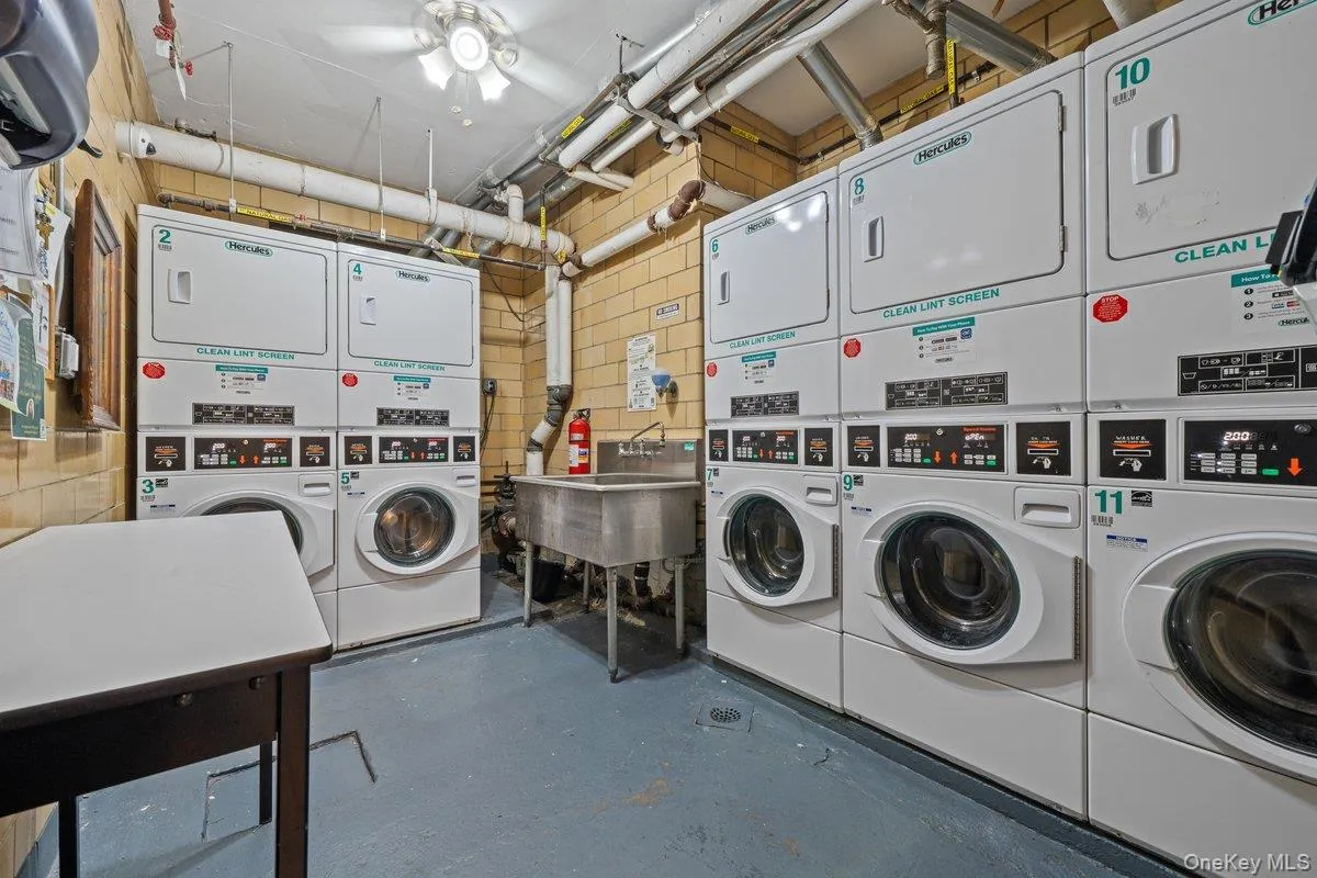 735 Kappock Street, New York, NY, 2 Bedrooms Bedrooms, 5 Rooms Rooms,1 BathroomBathrooms,Residential,For Rent,Kappock,0,1035244 735 Kappock Street, New York, NY, 2 Bedrooms Bedrooms, 5 Rooms Rooms,1 BathroomBathrooms,Residential,For Rent,Kappock,0,1035244