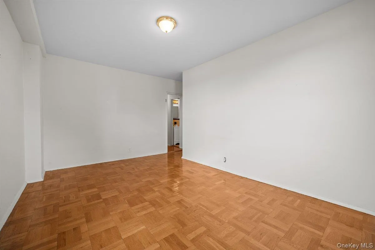 735 Kappock Street, New York, NY, 2 Bedrooms Bedrooms, 5 Rooms Rooms,1 BathroomBathrooms,Residential,For Rent,Kappock,0,1035244 735 Kappock Street, New York, NY, 2 Bedrooms Bedrooms, 5 Rooms Rooms,1 BathroomBathrooms,Residential,For Rent,Kappock,0,1035244