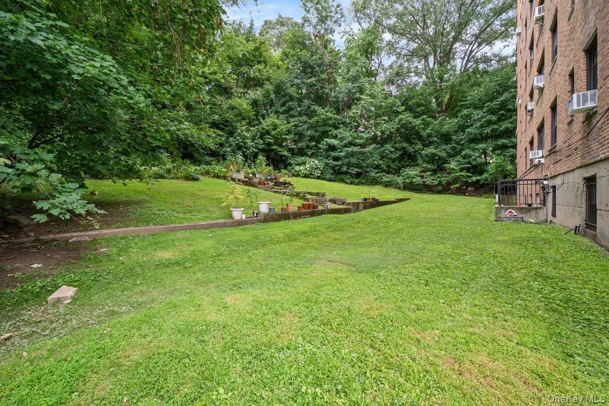 735 Kappock Street, New York, NY, 2 Bedrooms Bedrooms, 5 Rooms Rooms,1 BathroomBathrooms,Residential,For Rent,Kappock,0,1035244 735 Kappock Street, New York, NY, 2 Bedrooms Bedrooms, 5 Rooms Rooms,1 BathroomBathrooms,Residential,For Rent,Kappock,0,1035244
