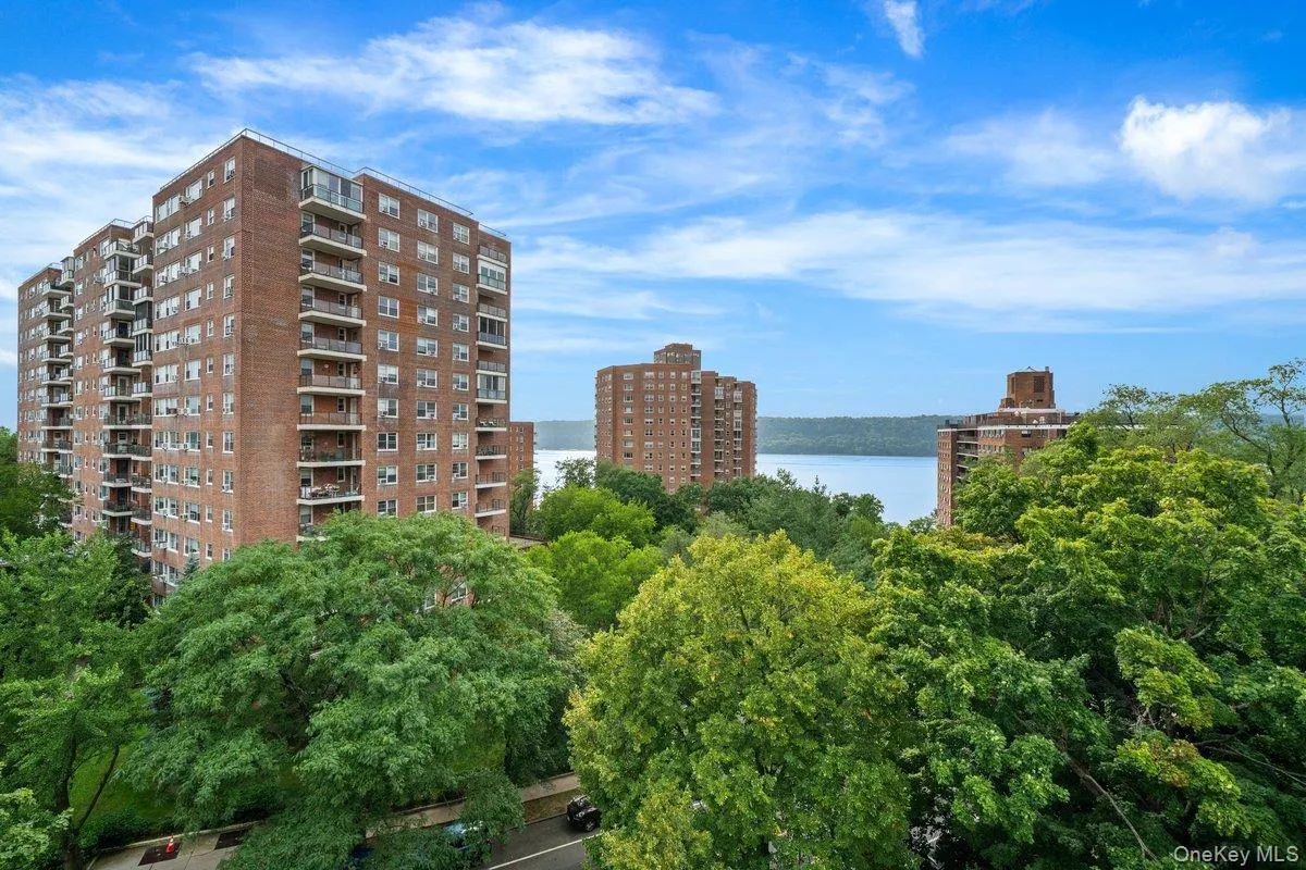 735 Kappock Street, New York, NY, 2 Bedrooms Bedrooms, 5 Rooms Rooms,1 BathroomBathrooms,Residential,For Rent,Kappock,0,1035244 735 Kappock Street, New York, NY, 2 Bedrooms Bedrooms, 5 Rooms Rooms,1 BathroomBathrooms,Residential,For Rent,Kappock,0,1035244